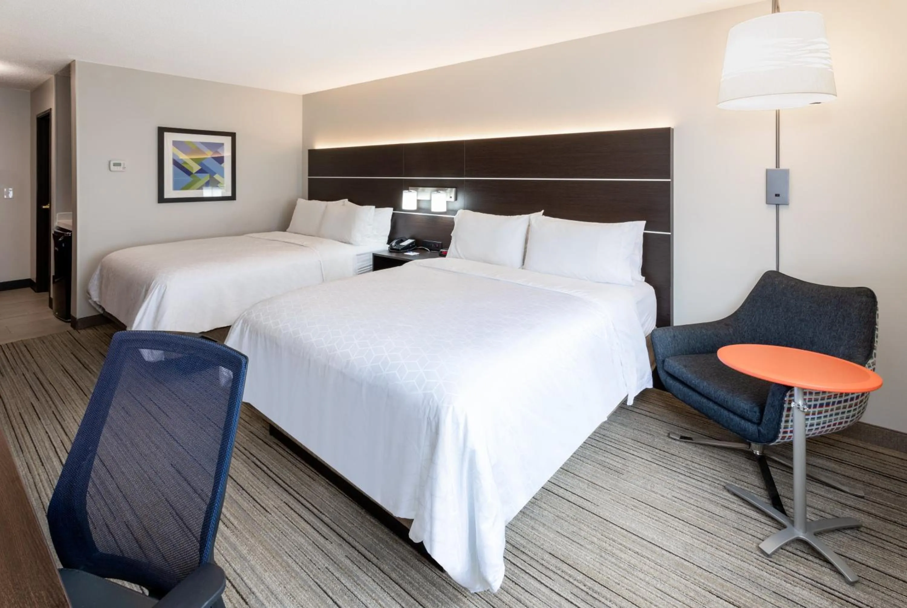 Photo of the whole room, Bed in Holiday Inn Express Hotel & Suites Minneapolis-Downtown Convention Center by IHG