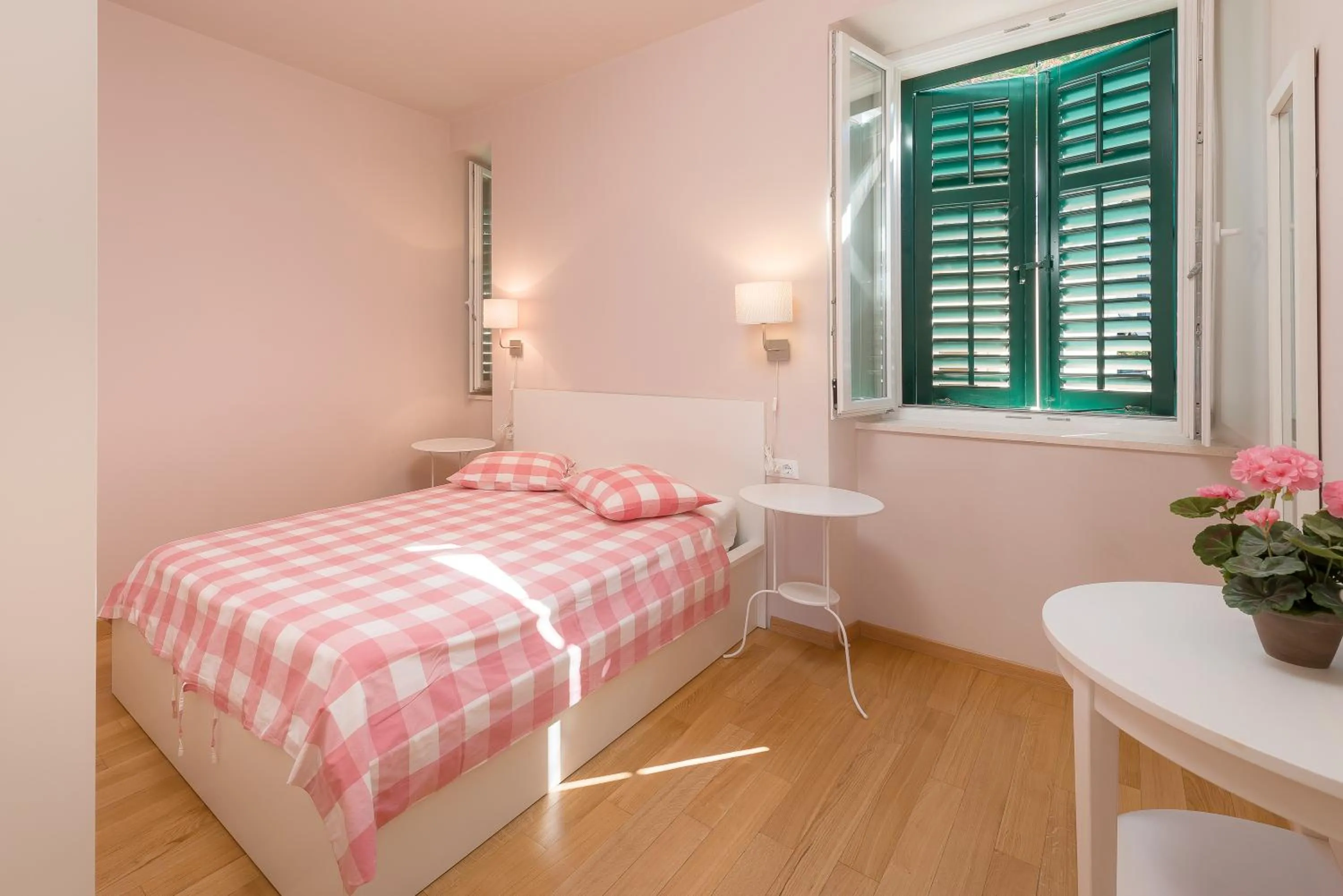 Decorative detail in Vila Ora