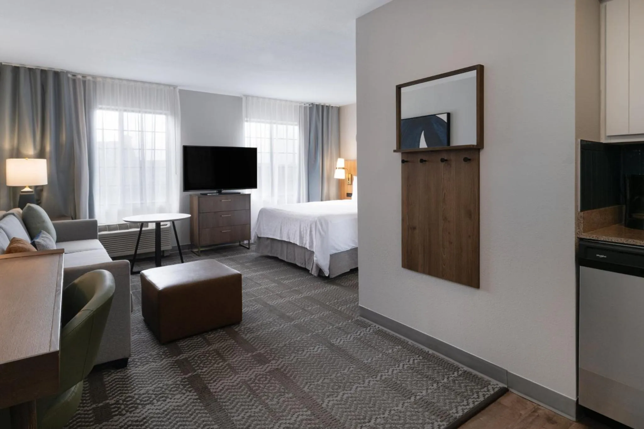 Photo of the whole room, Bed in Staybridge Suites Columbus-Dublin by IHG