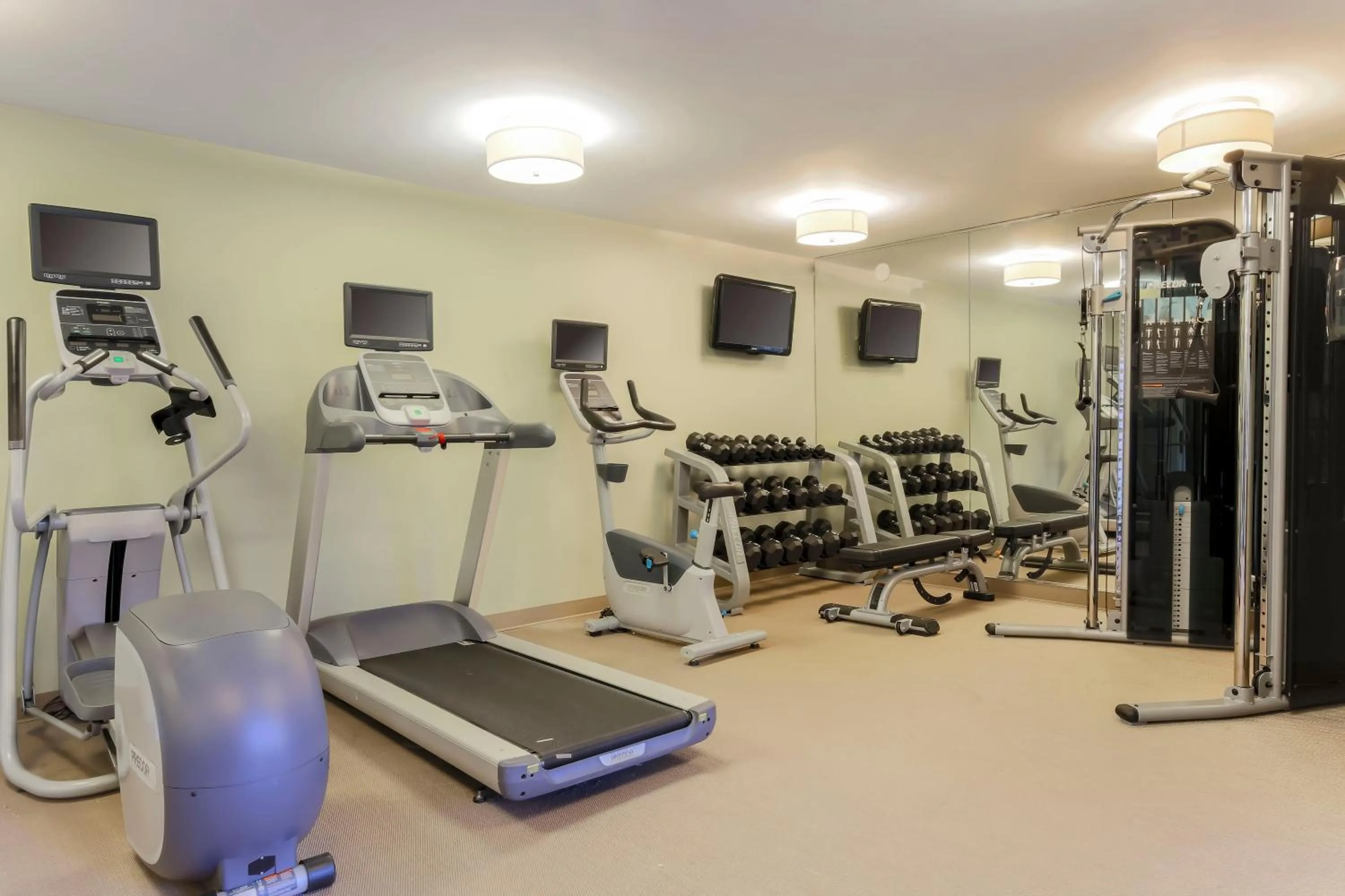 Fitness centre/facilities in Staybridge Suites Columbus-Dublin by IHG