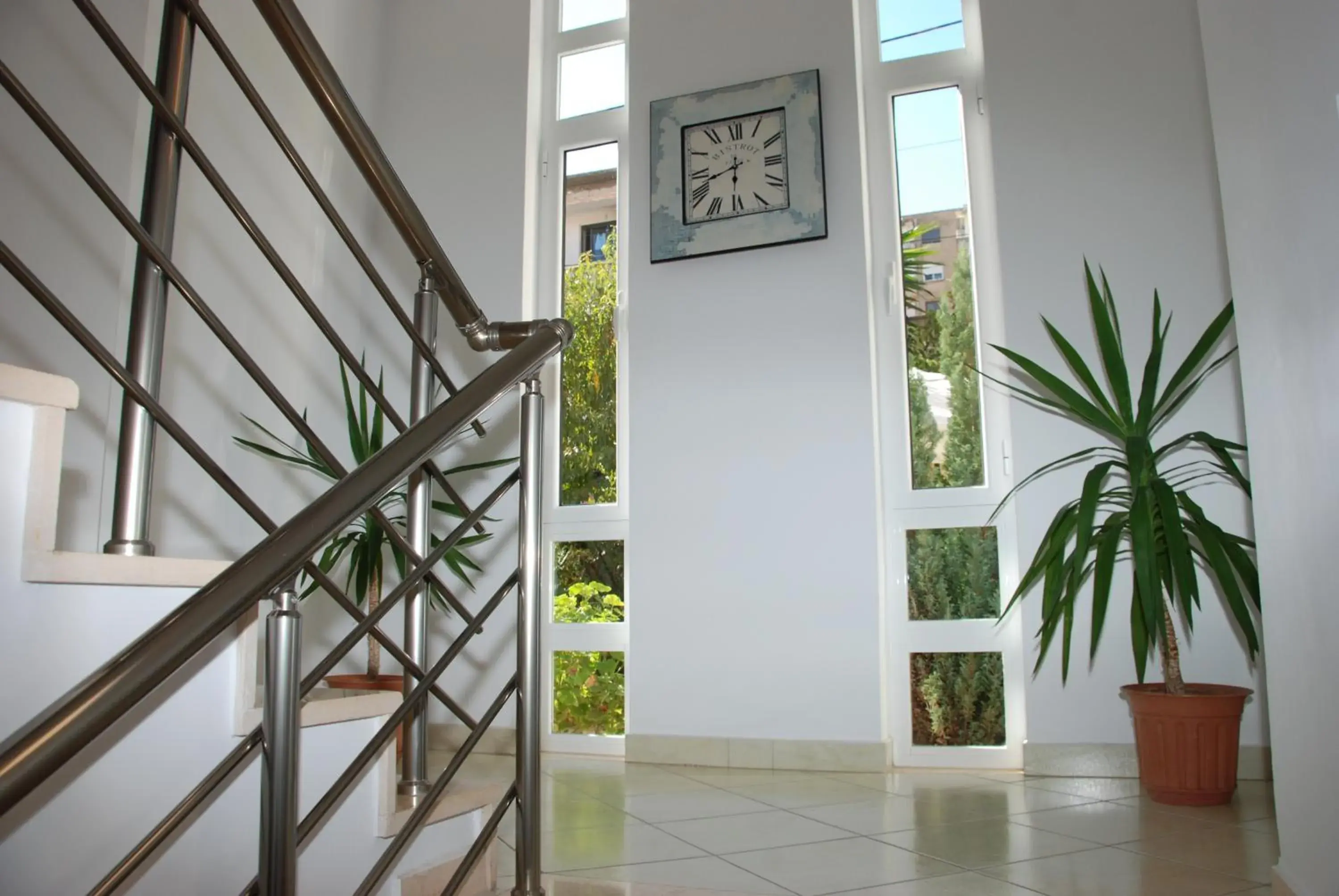 Facade/entrance in Hotel Mano Facade/entrance in Hotel Mano