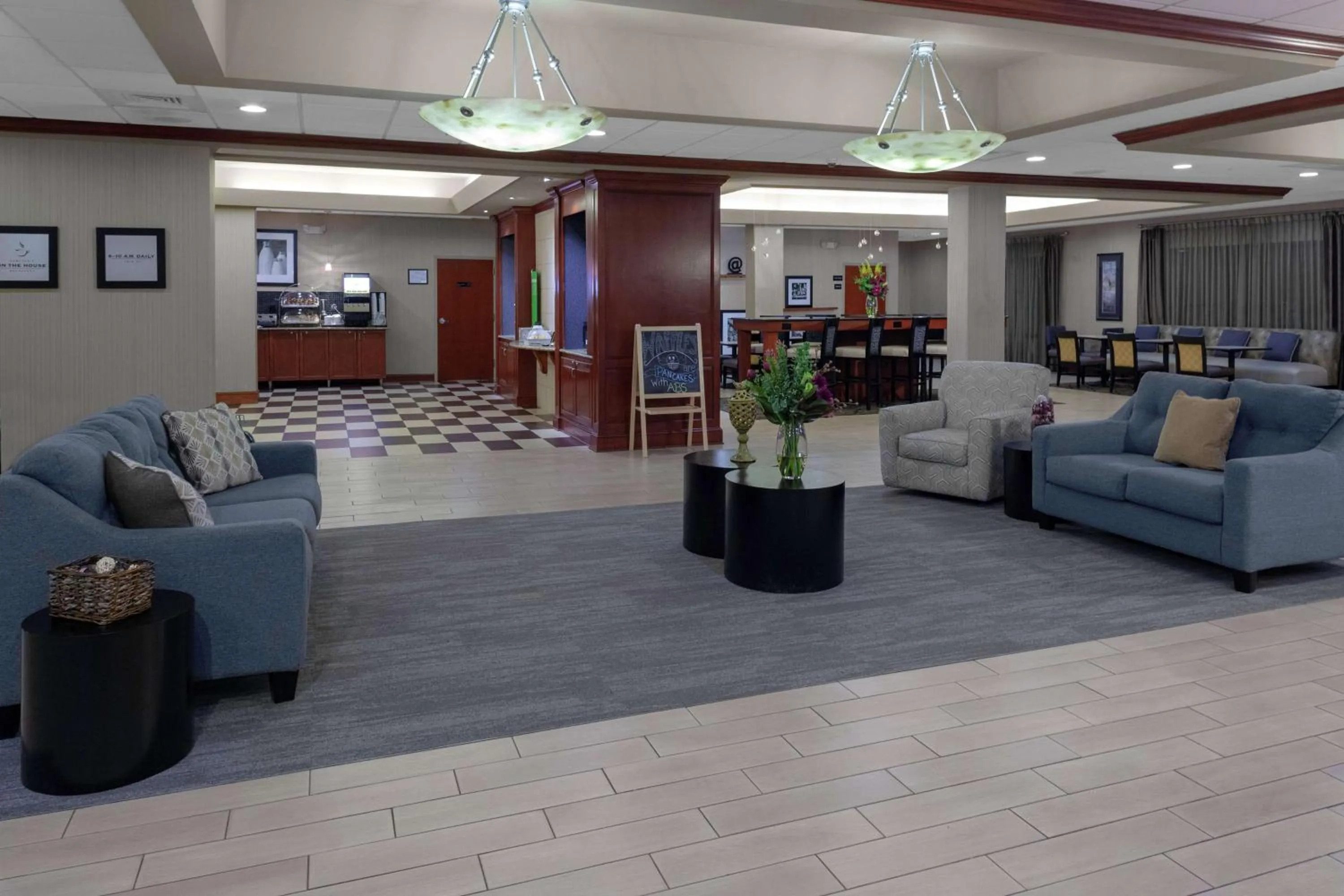 Lobby or reception in Hampton Inn Woodbridge