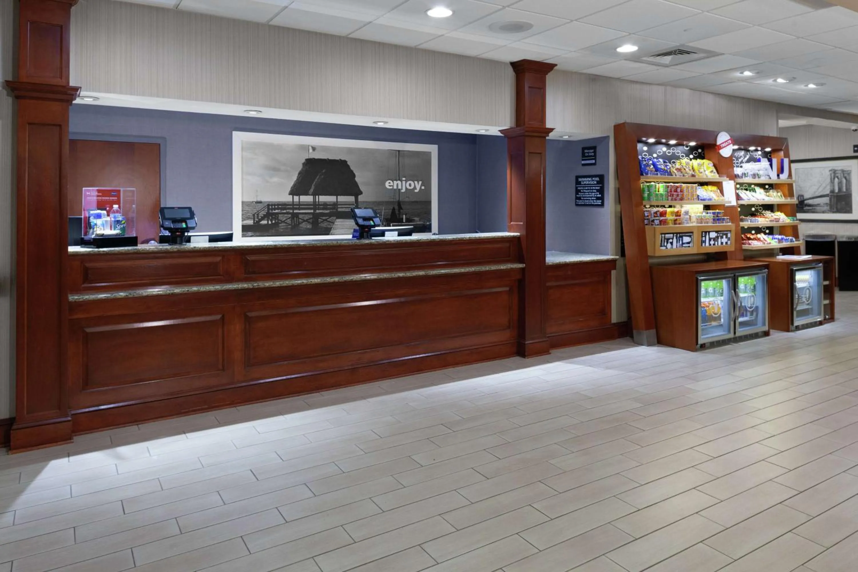 Lobby or reception in Hampton Inn Woodbridge