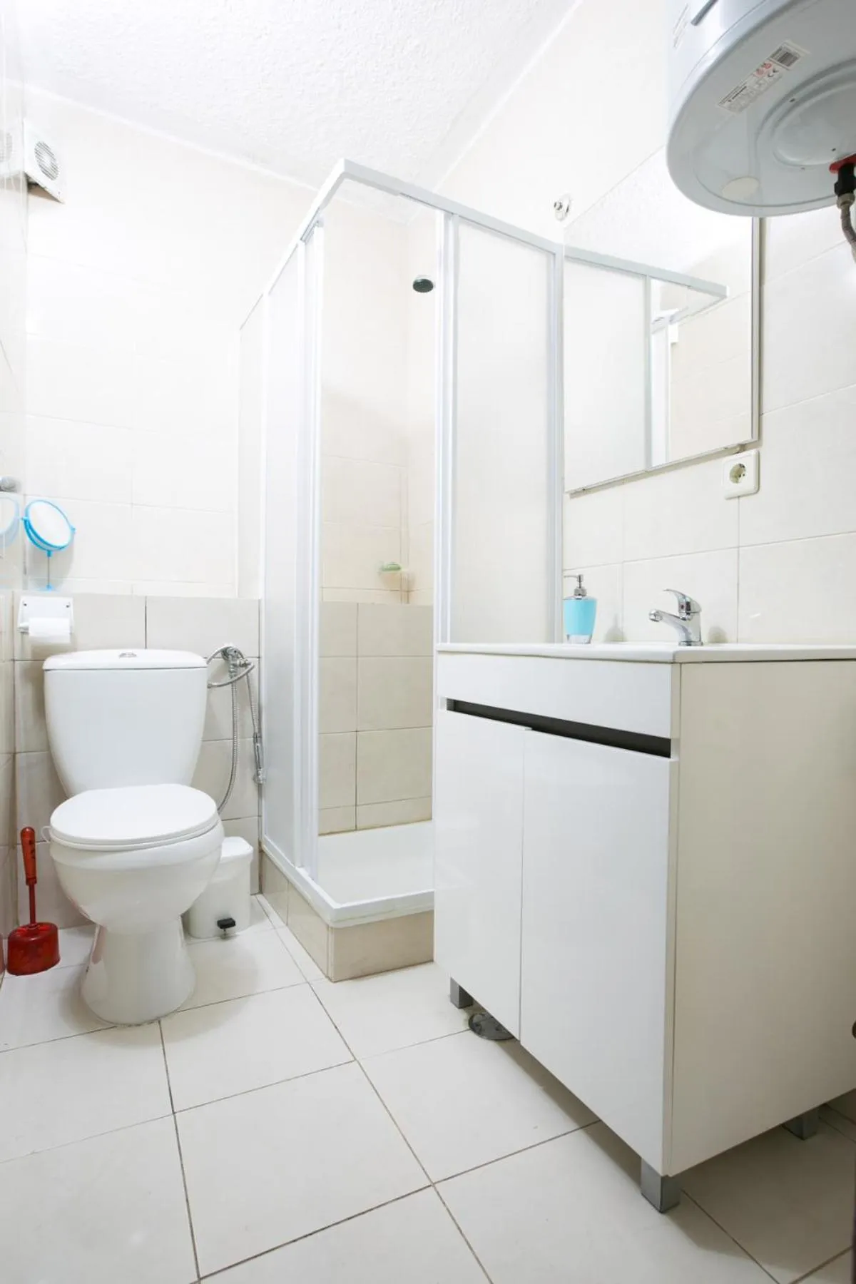 Bathroom in Douro Surf Hostel