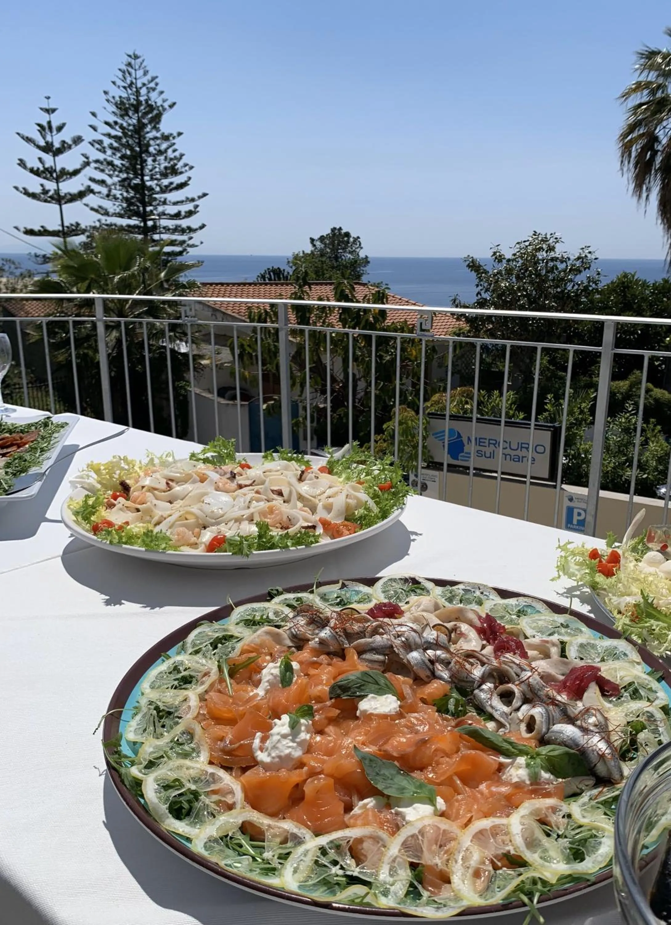 Restaurant/places to eat in HOTEL MERCURIO SUL MARE - Fish restaurant and private beach