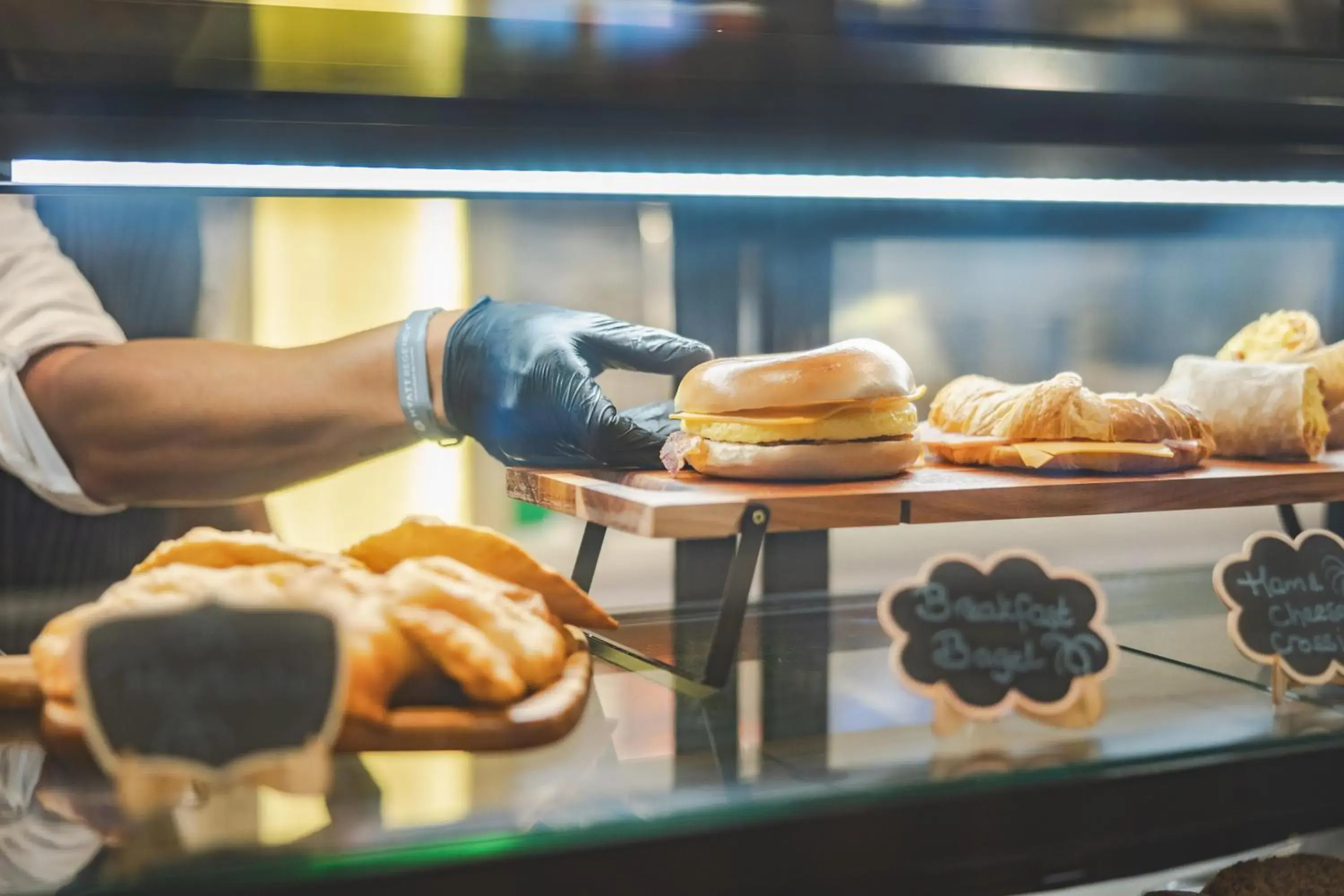 Restaurant/places to eat in Hyatt Regency Aruba Resort & Casino Restaurant/places to eat in Hyatt Regency Aruba Resort & Casino