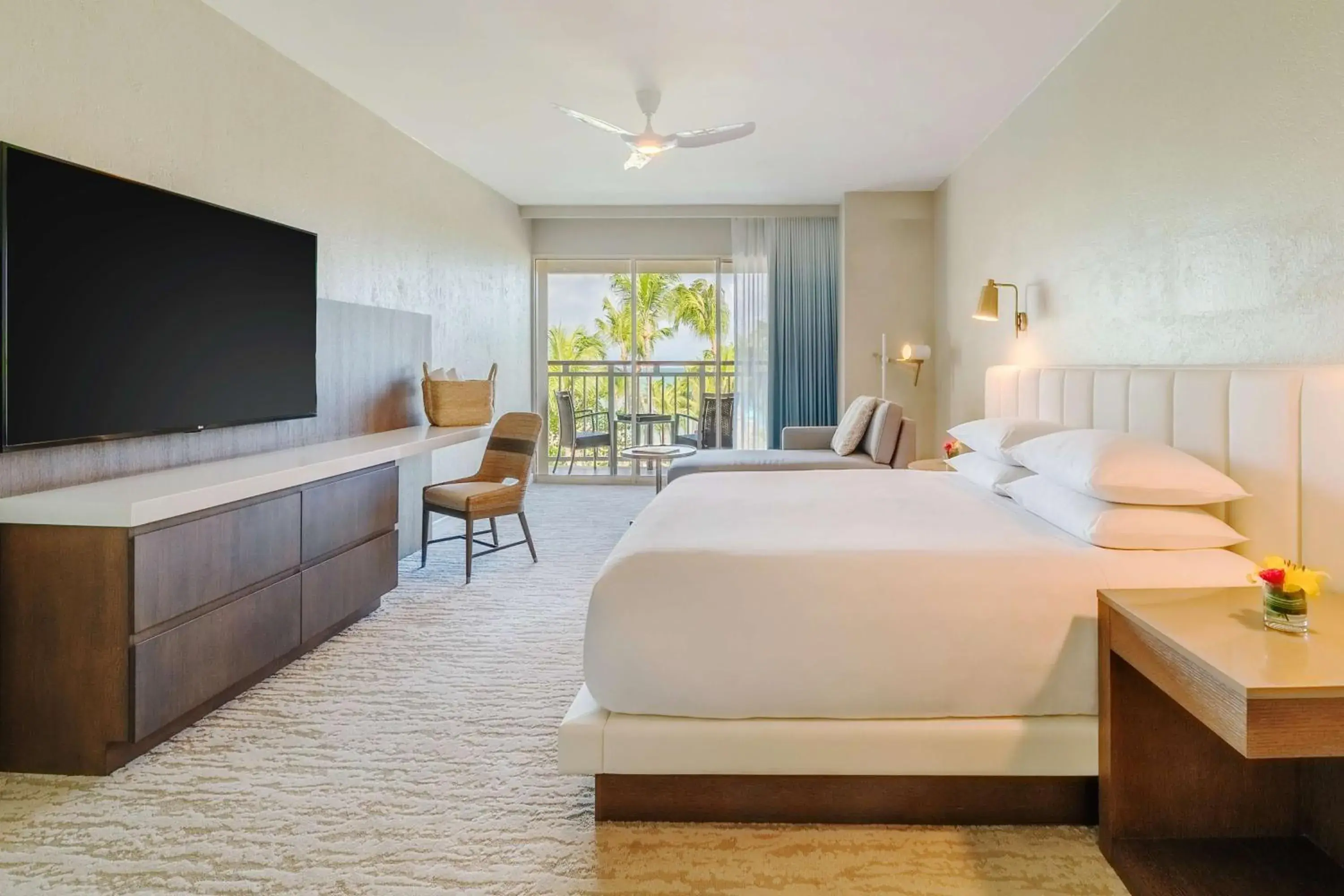 Photo of the whole room, Bed in Hyatt Regency Aruba Resort & Casino Photo of the whole room, Bed in Hyatt Regency Aruba Resort & Casino