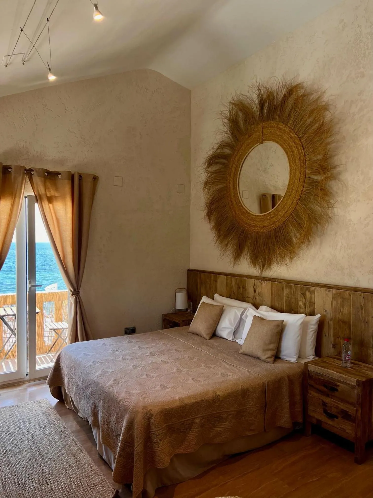 Deluxe Suite with Sea View in Botanico Boutique Suites