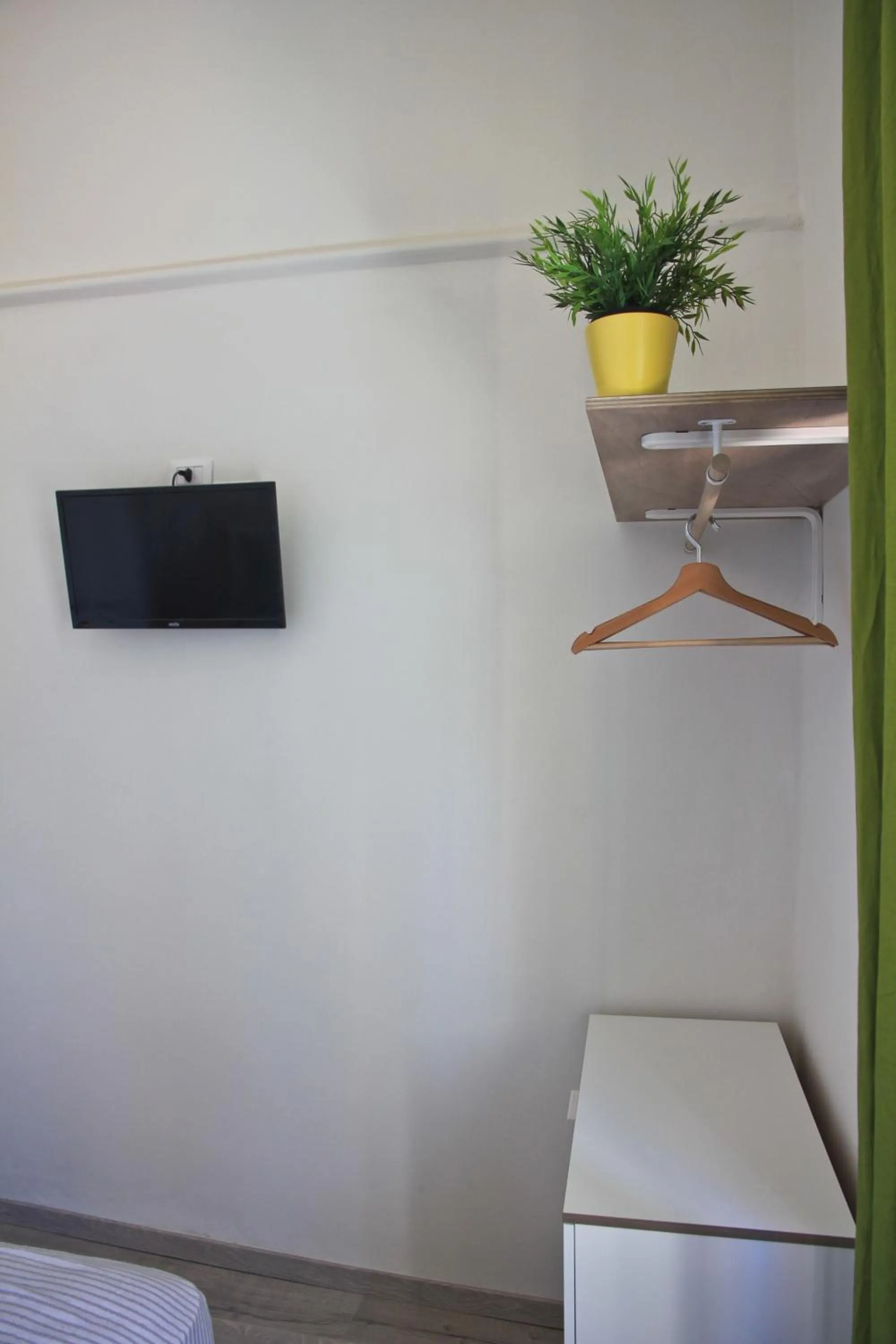 Bed in Hotel Elandra