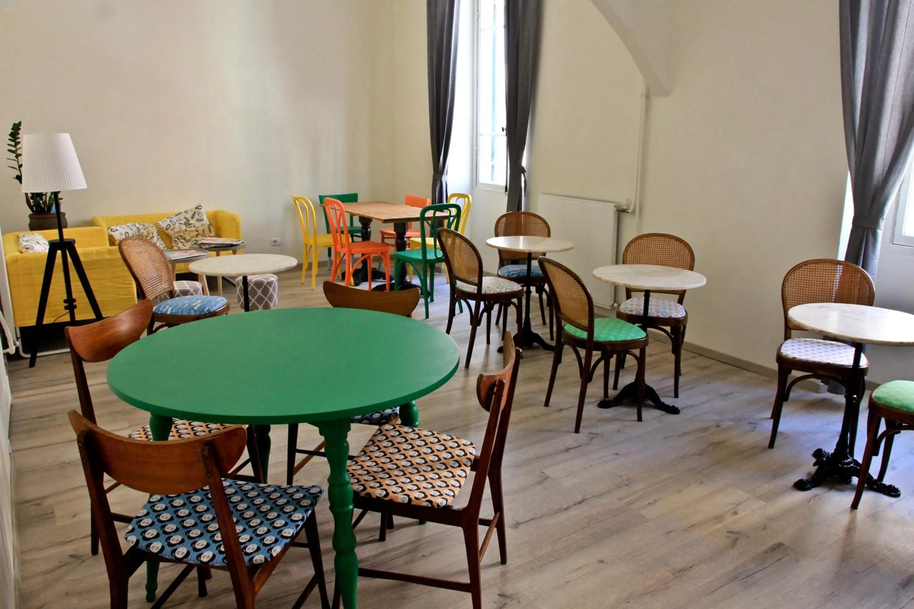 Communal lounge/ TV room in Hotel Elandra