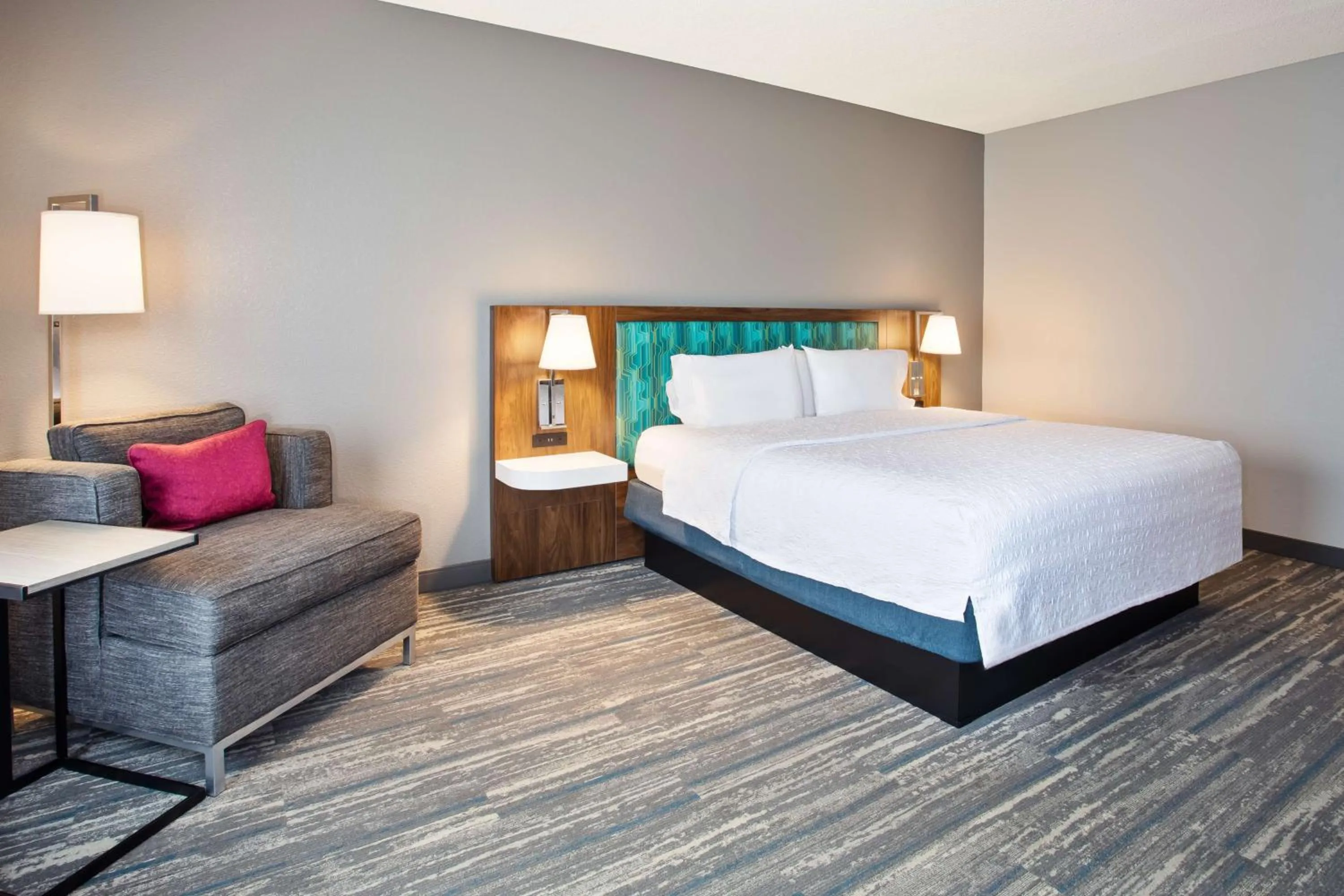 Bed in Hampton Inn & Suites Tampa East Casino Area