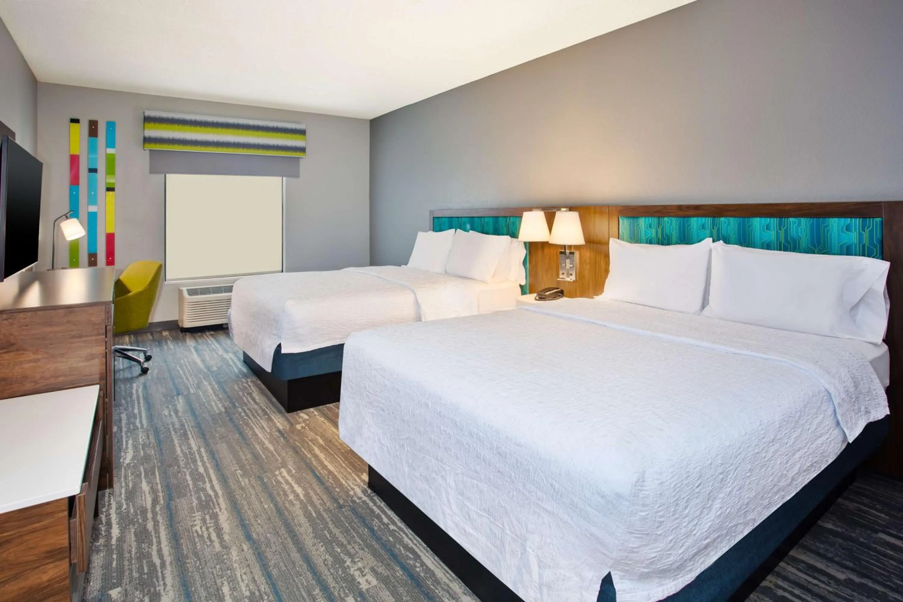 Bed in Hampton Inn & Suites Tampa East Casino Area