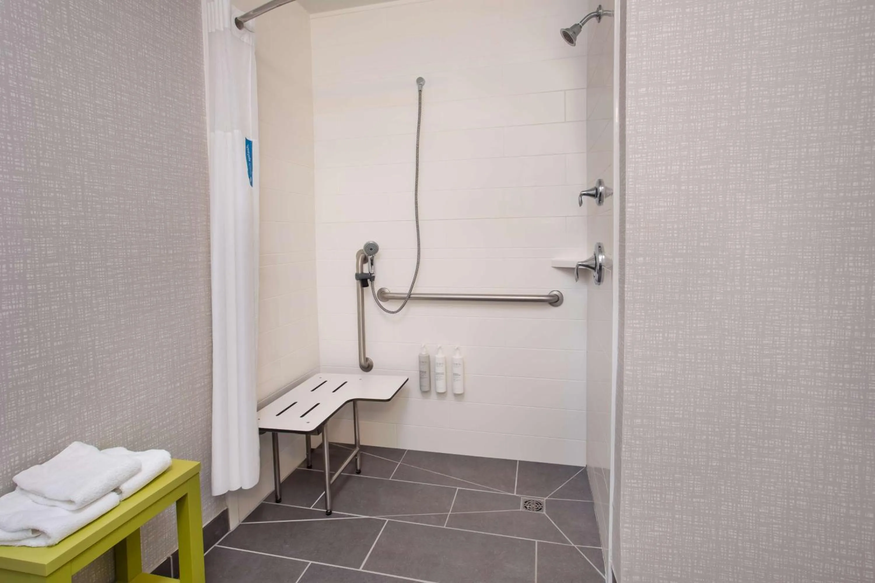 Bathroom in Hampton Inn & Suites Tampa East Casino Area