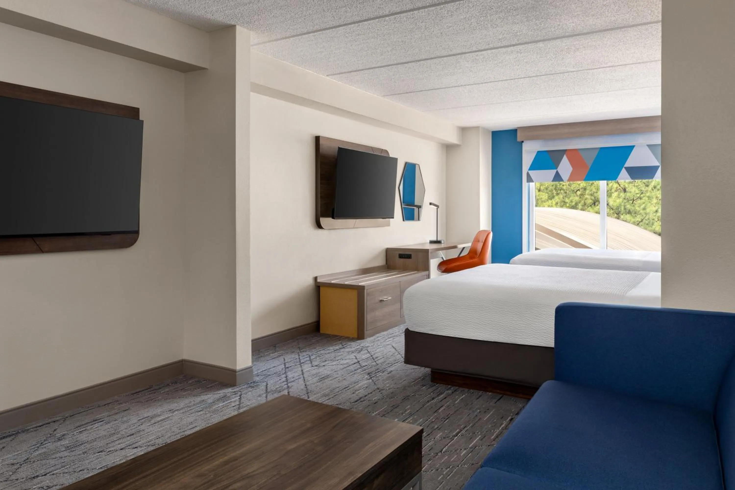 Bed in Holiday Inn Express Birmingham Irondale East by IHG