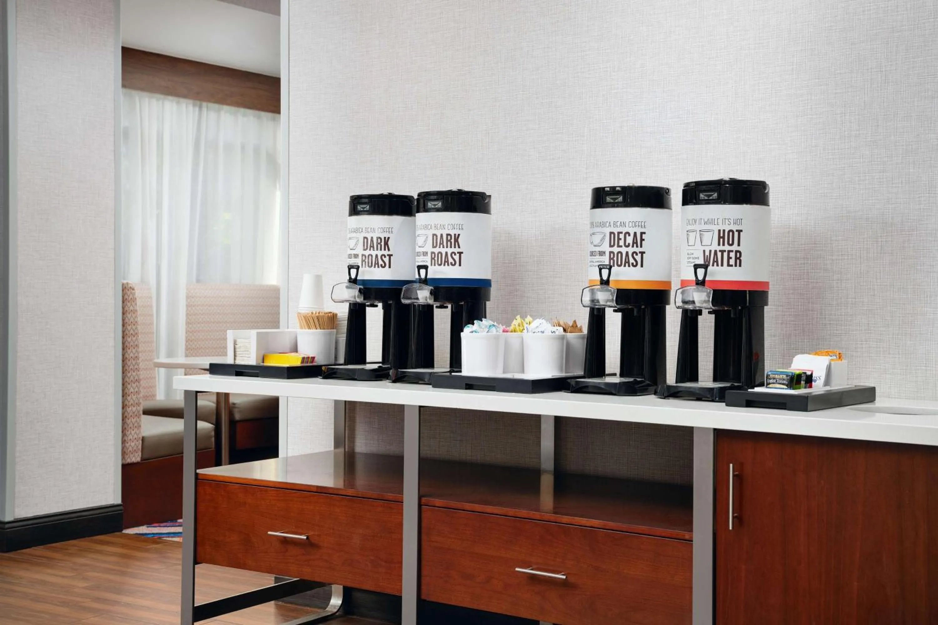 Dining area in Hampton Inn Melbourne-Viera