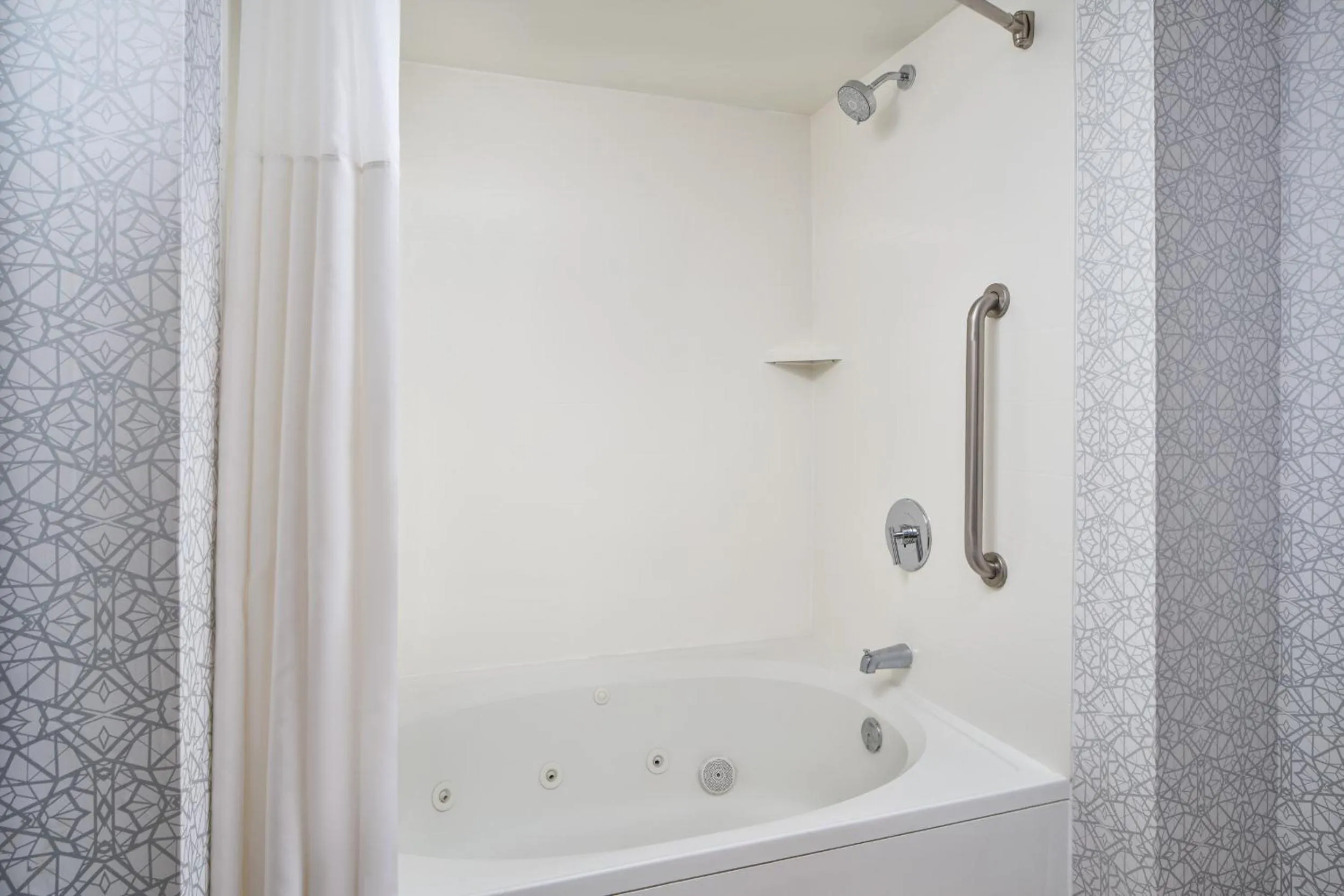 Bathroom in Hampton Inn Melbourne-Viera