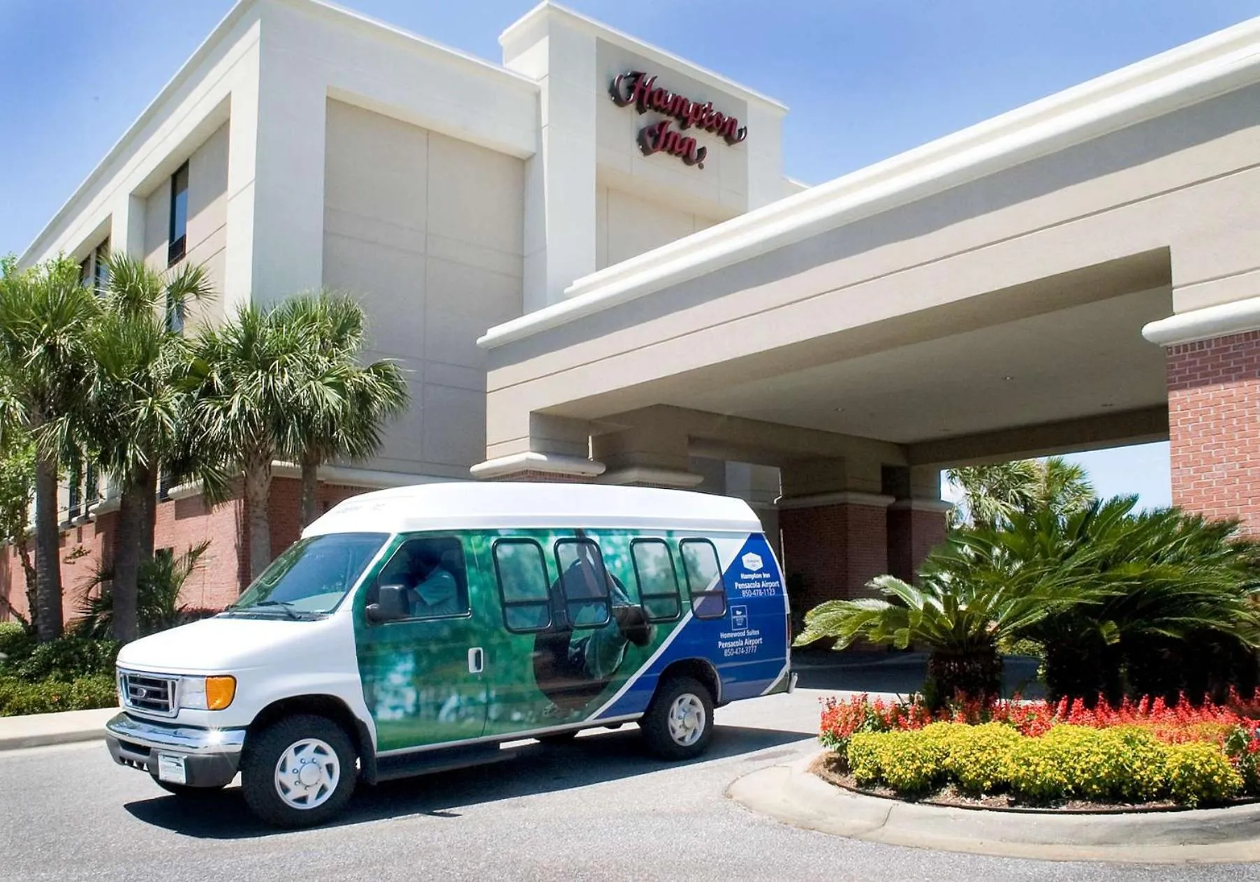 Property building in Hampton Inn Pensacola-Airport