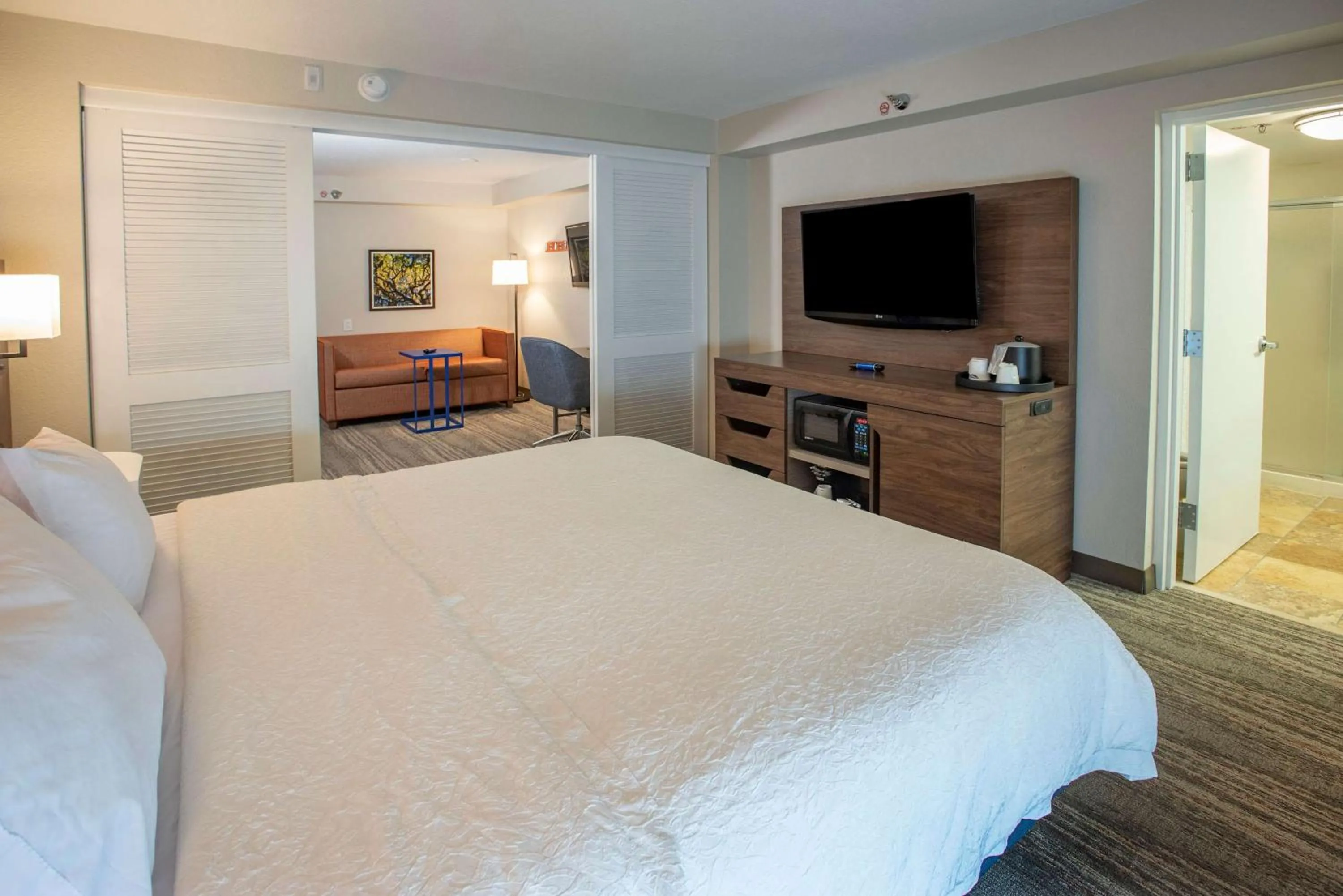 Bed in Hampton Inn Pensacola-Airport