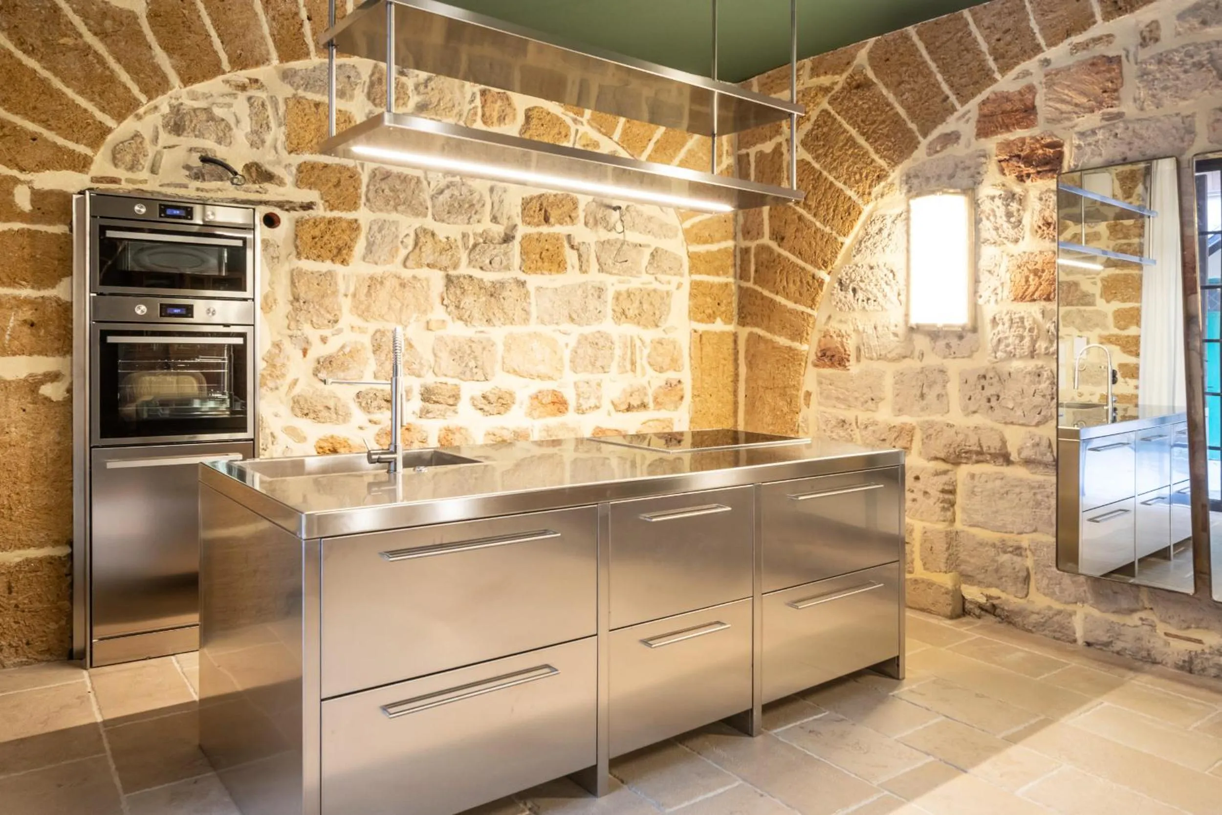 Kitchen or kitchenette in Le Stanze al Genio di Darlon