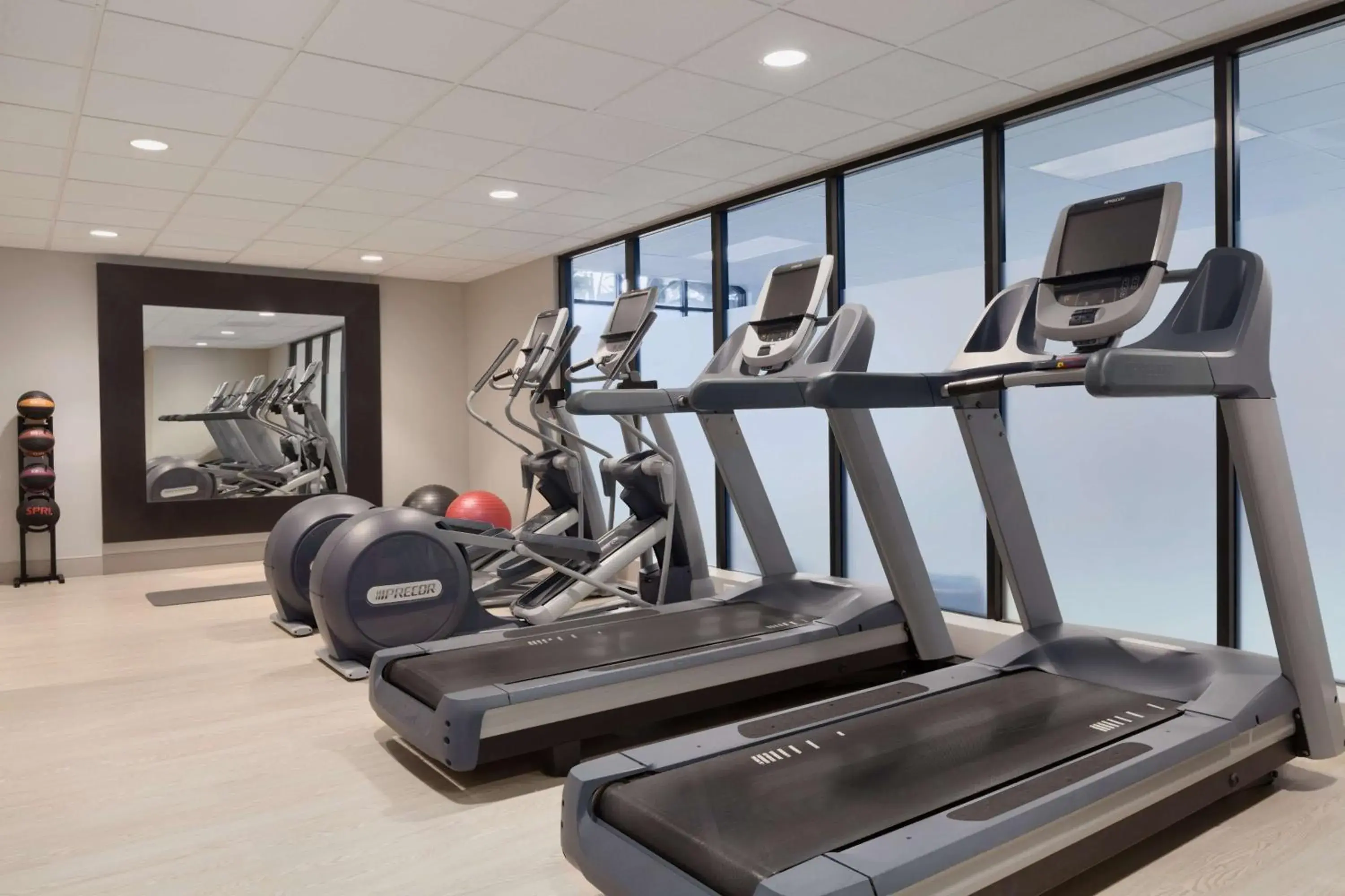 Fitness centre/facilities in Embassy Suites San Luis Obispo Fitness centre/facilities in Embassy Suites San Luis Obispo