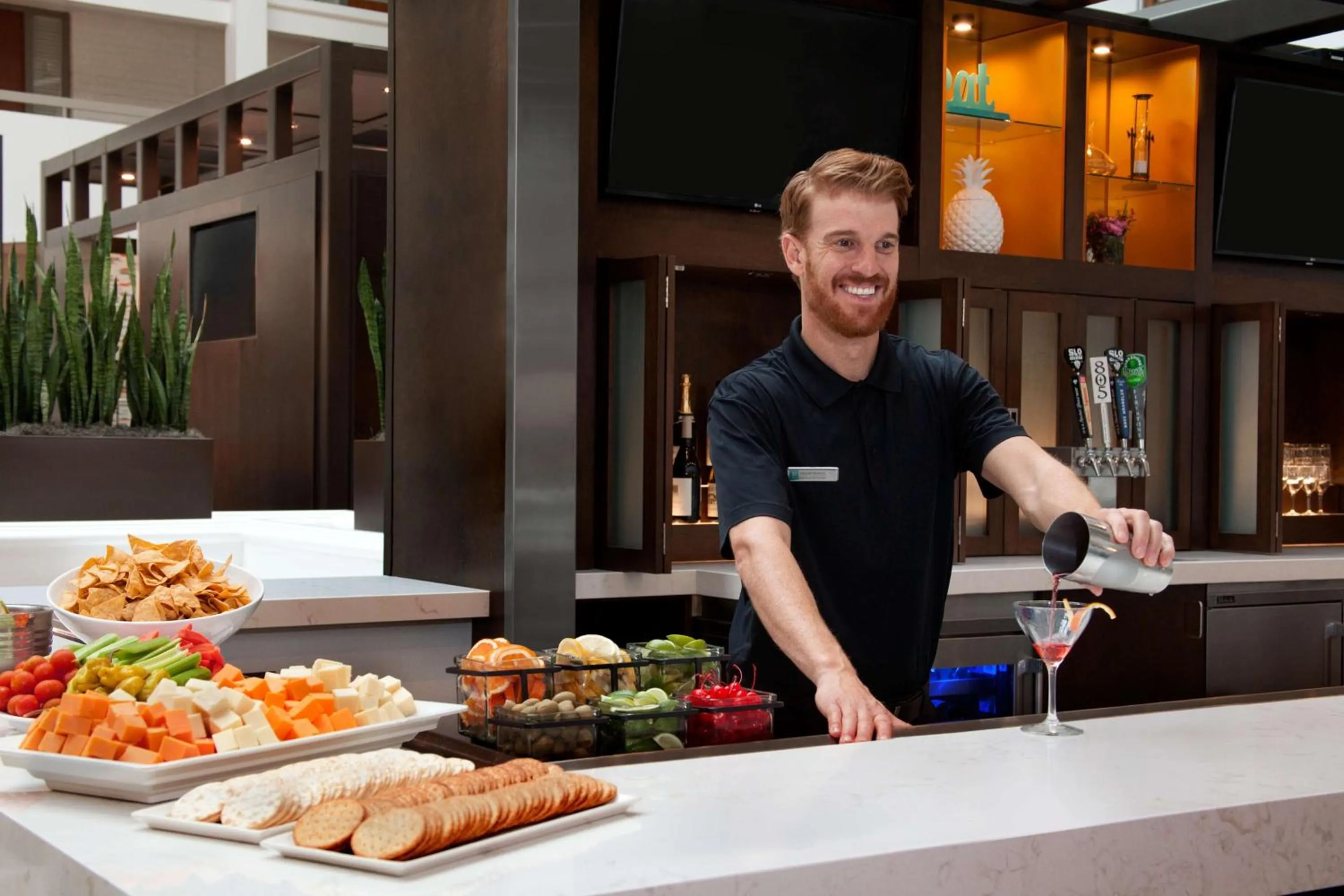 Lobby or reception in Embassy Suites San Luis Obispo