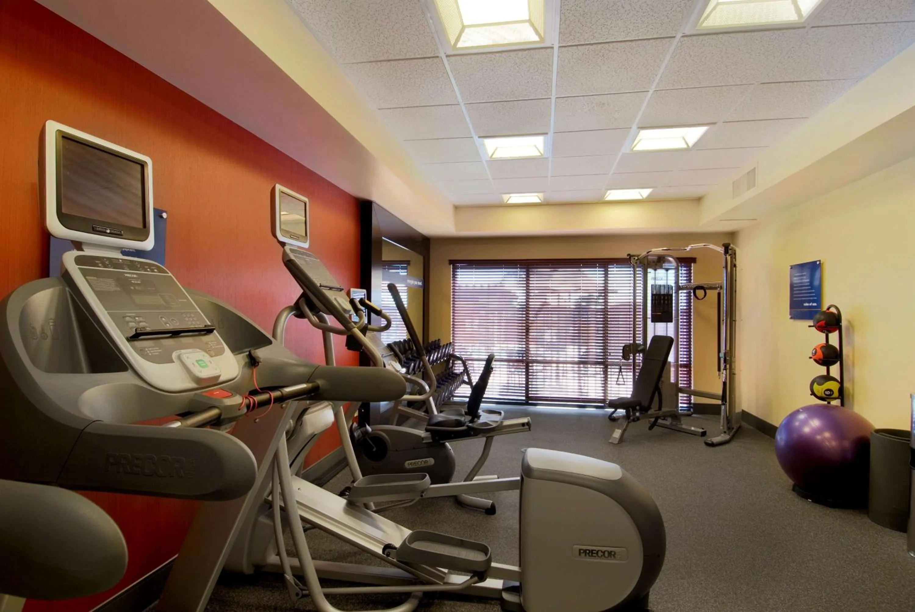 Fitness centre/facilities in Hampton Inn & Suites Lodi