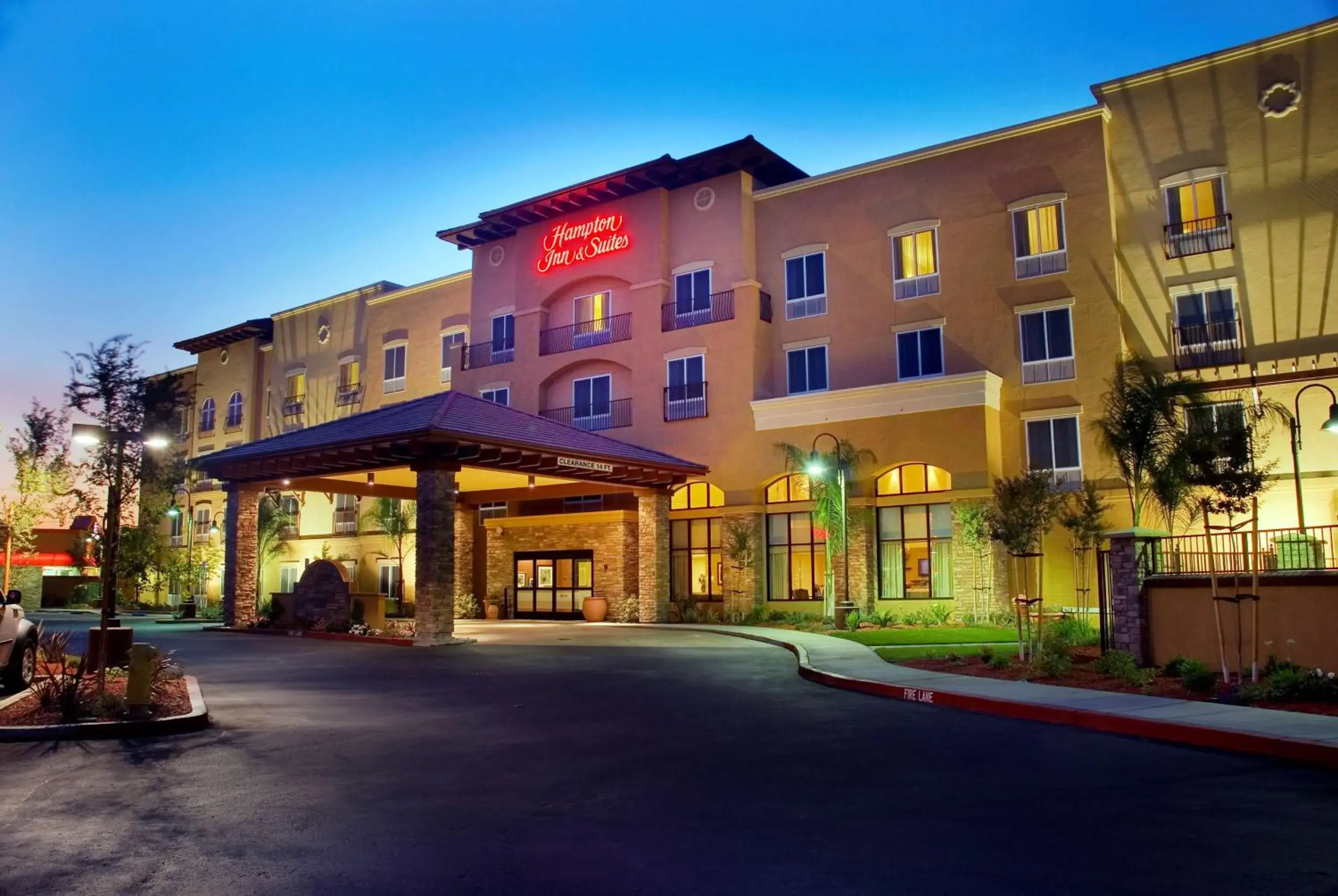 Property building in Hampton Inn & Suites Lodi Property building in Hampton Inn & Suites Lodi