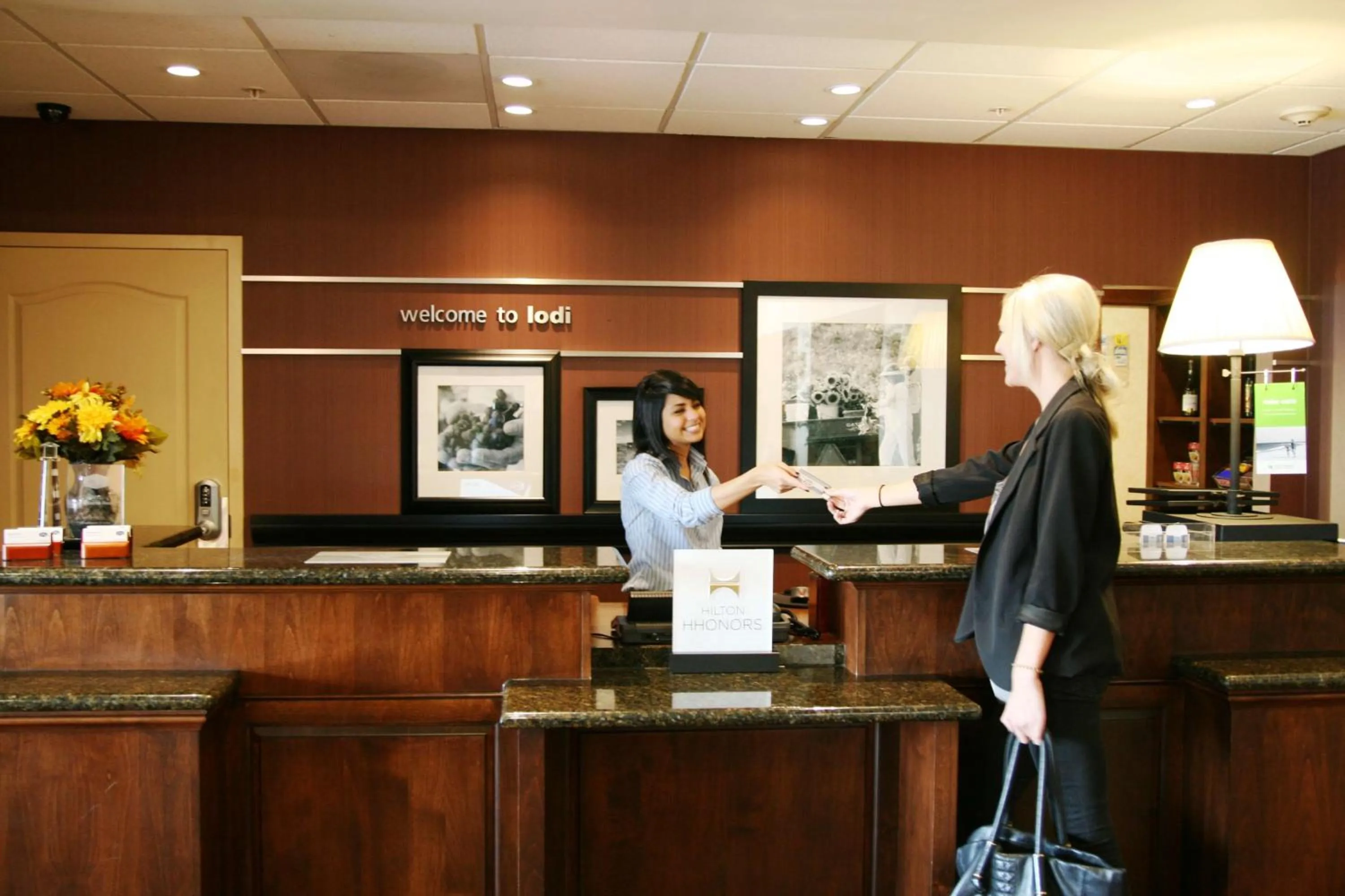 Lobby or reception in Hampton Inn & Suites Lodi