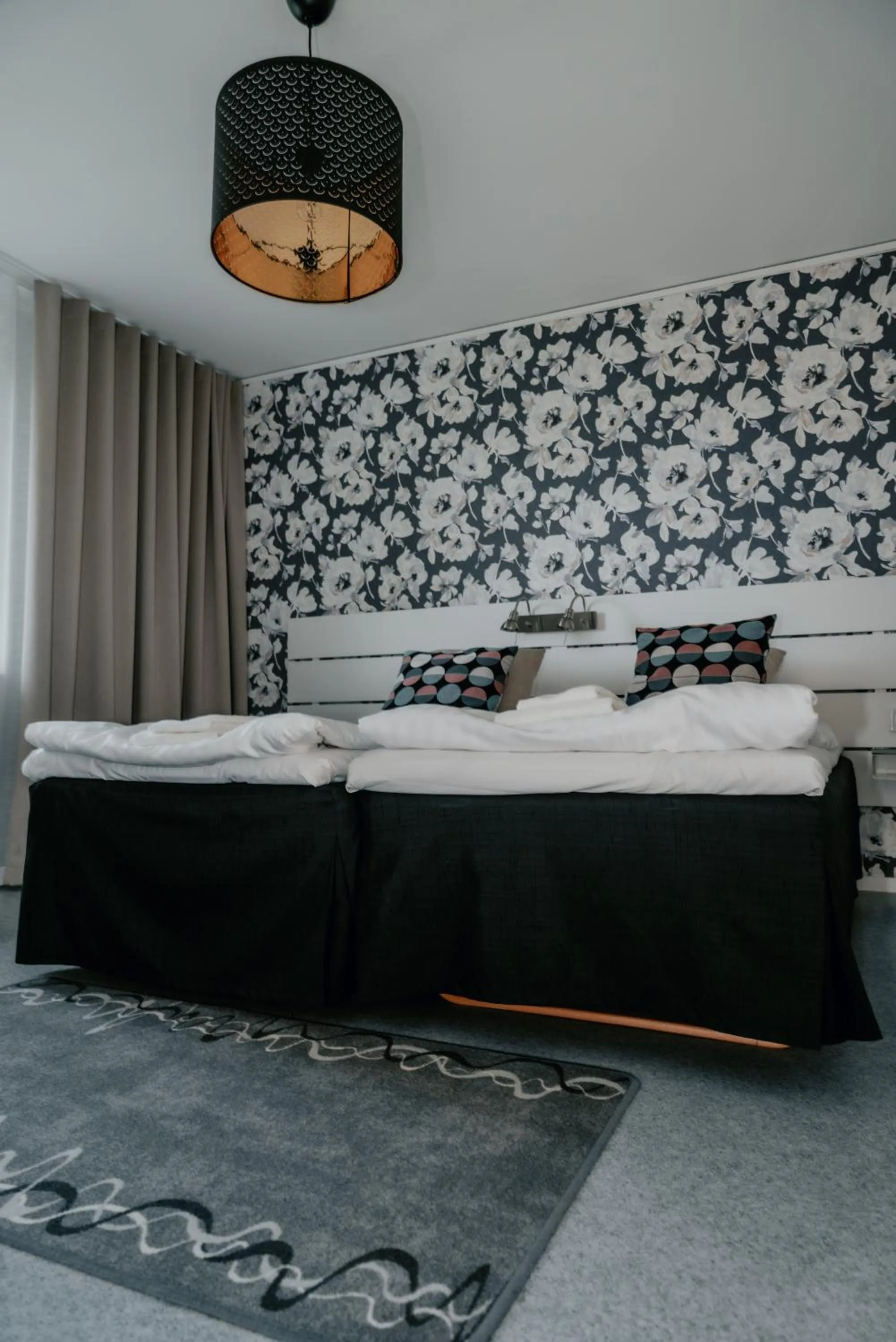 Property building, Bed in Wisingsö Hotell