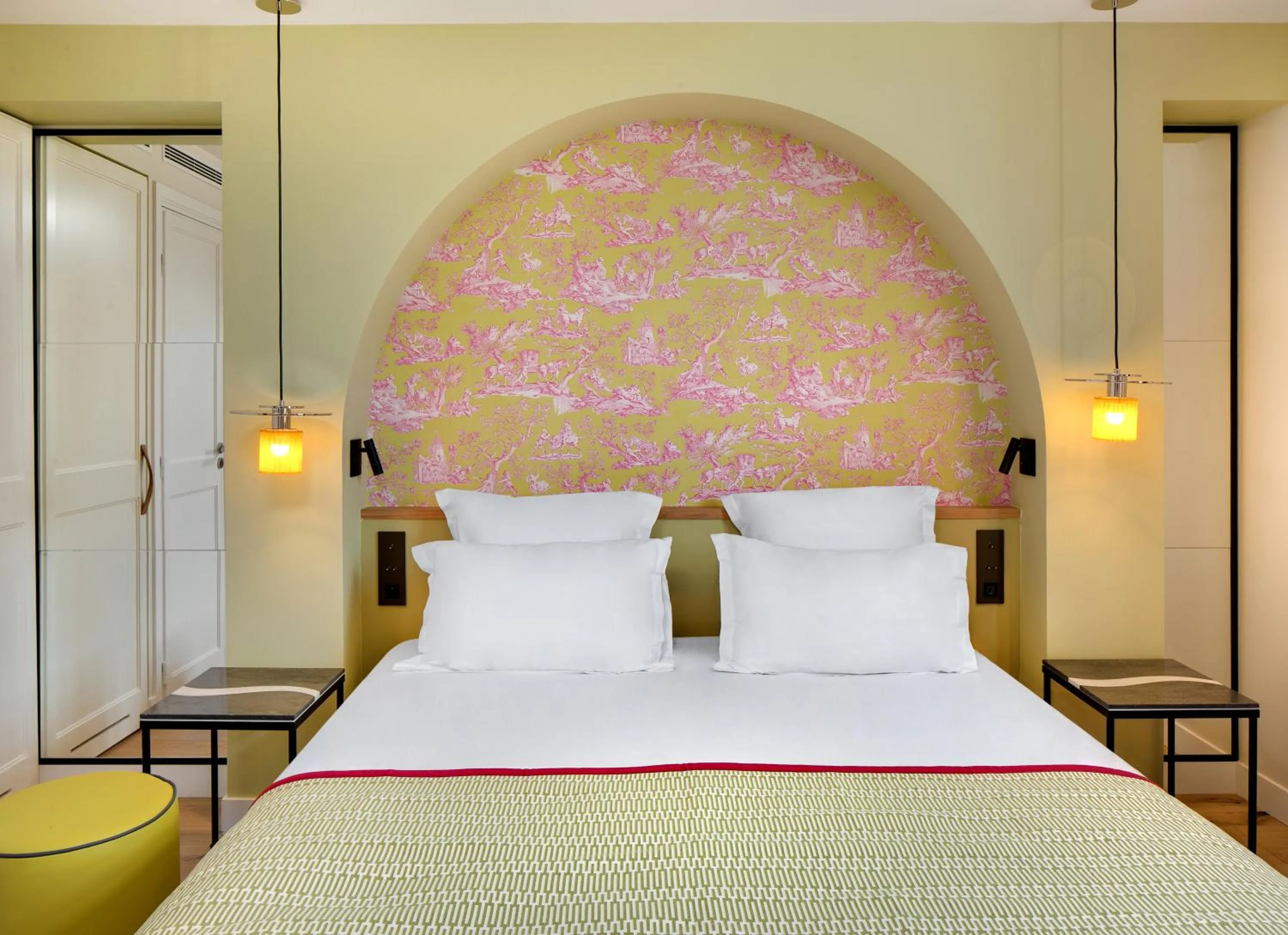 Bed in Les Rives de Notre-Dame