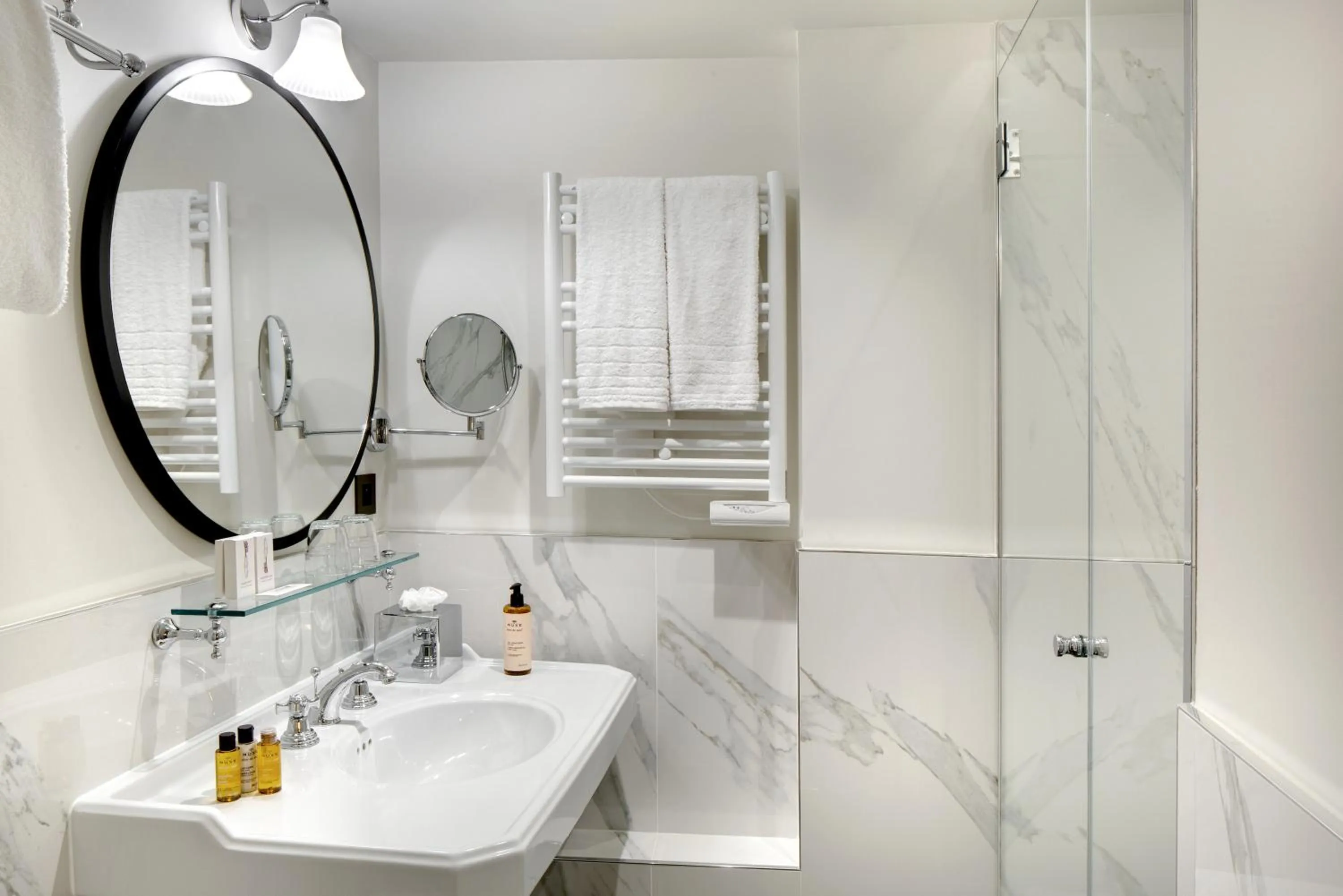 Shower in Les Rives de Notre-Dame