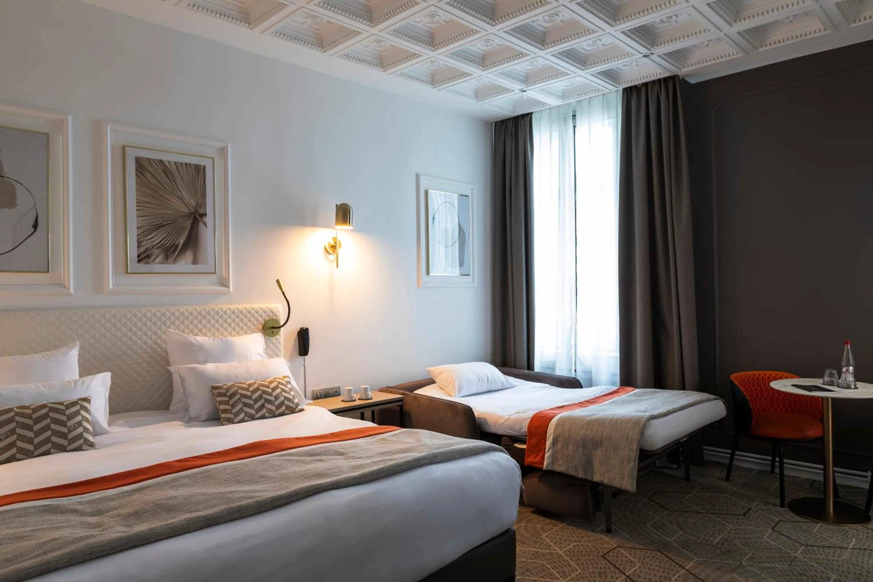 Bed in Oceania Hôtel d'Anjou Angers