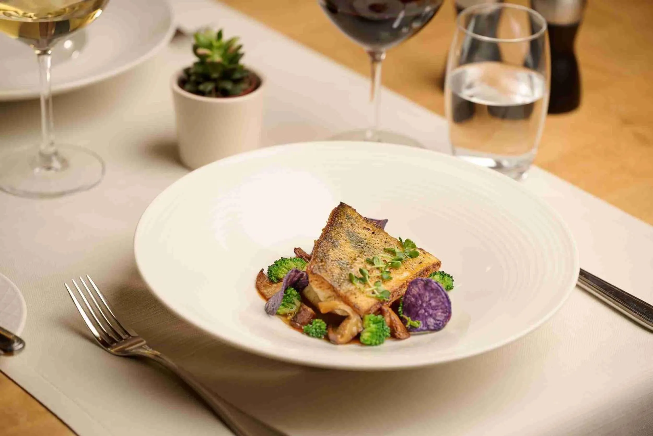 Restaurant/places to eat in The Glacier Hotel - ex Eurotel Victoria -