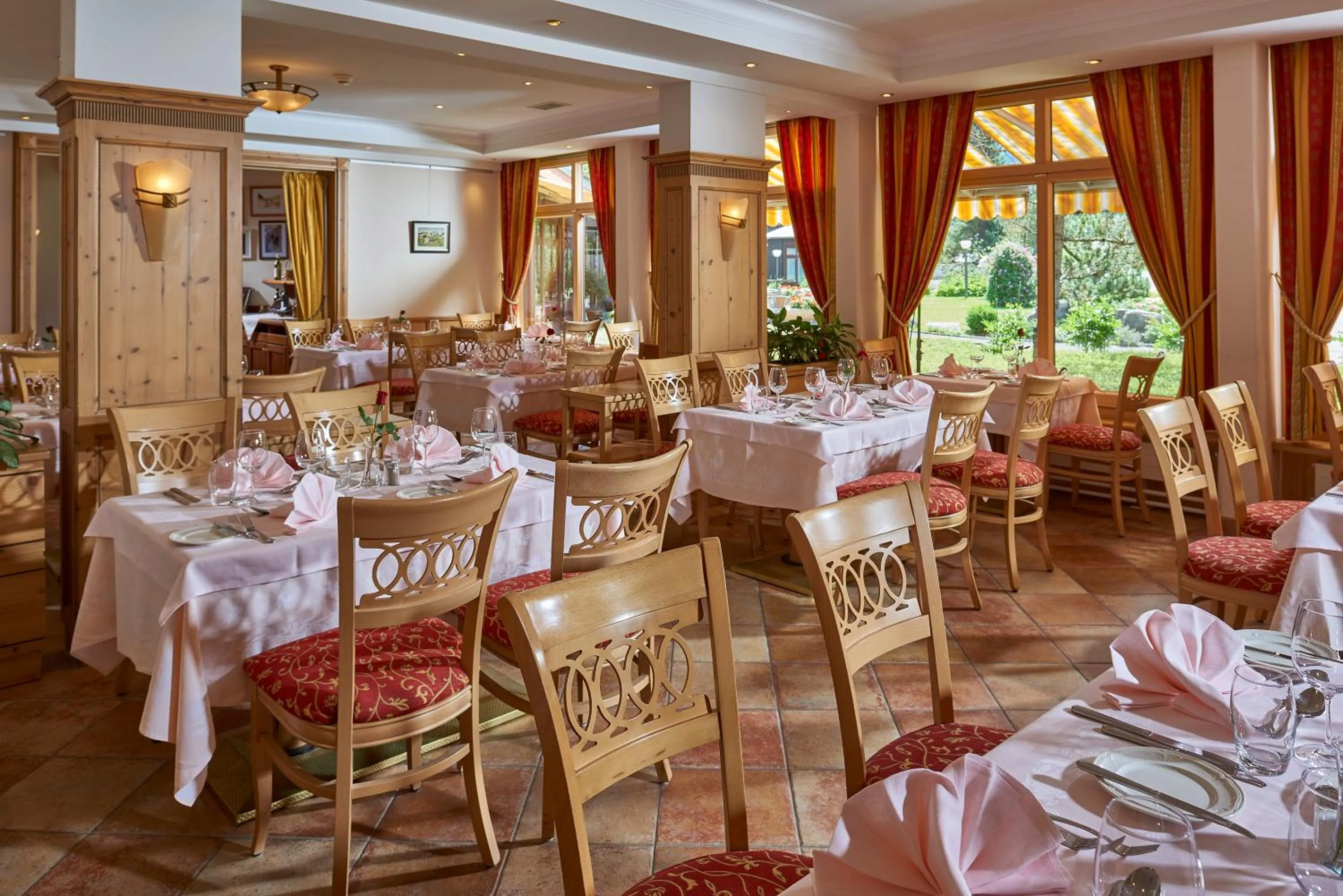 Restaurant/places to eat in The Glacier Hotel - ex Eurotel Victoria -