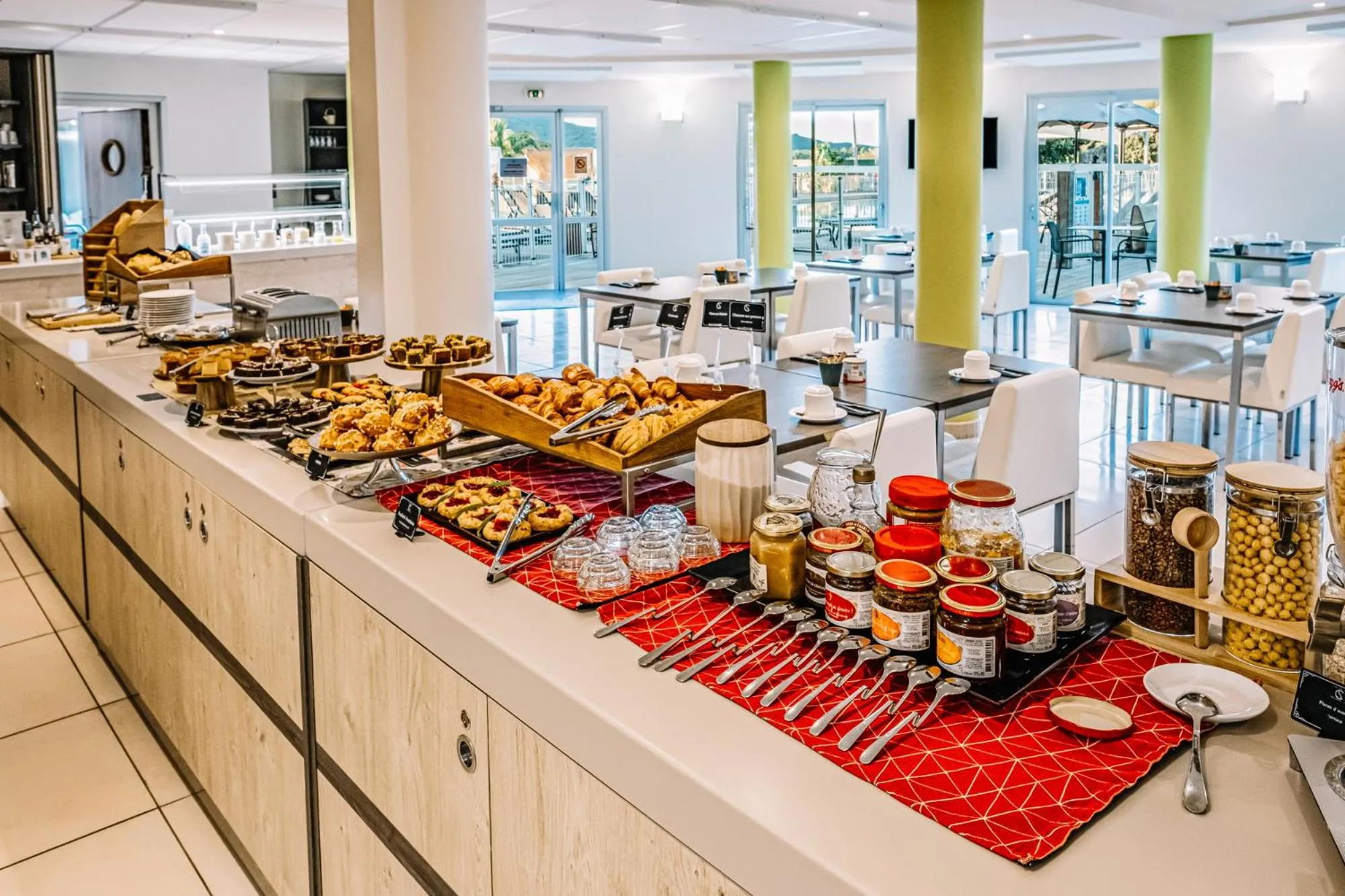 Food and drinks in Hotel Costa Salina