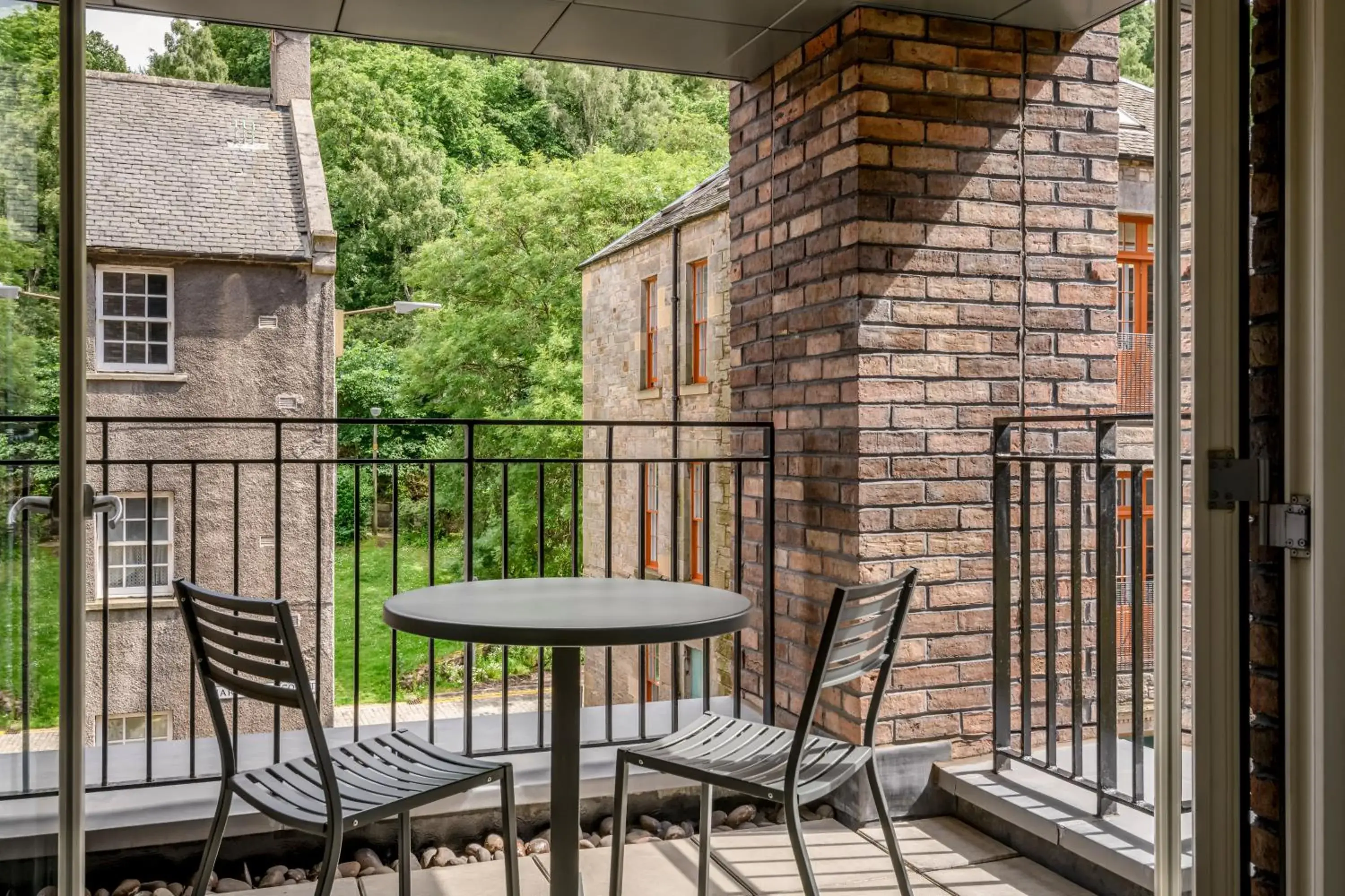 King Room with Balcony in Courtyard by Marriott Edinburgh King Room with Balcony in Courtyard by Marriott Edinburgh
