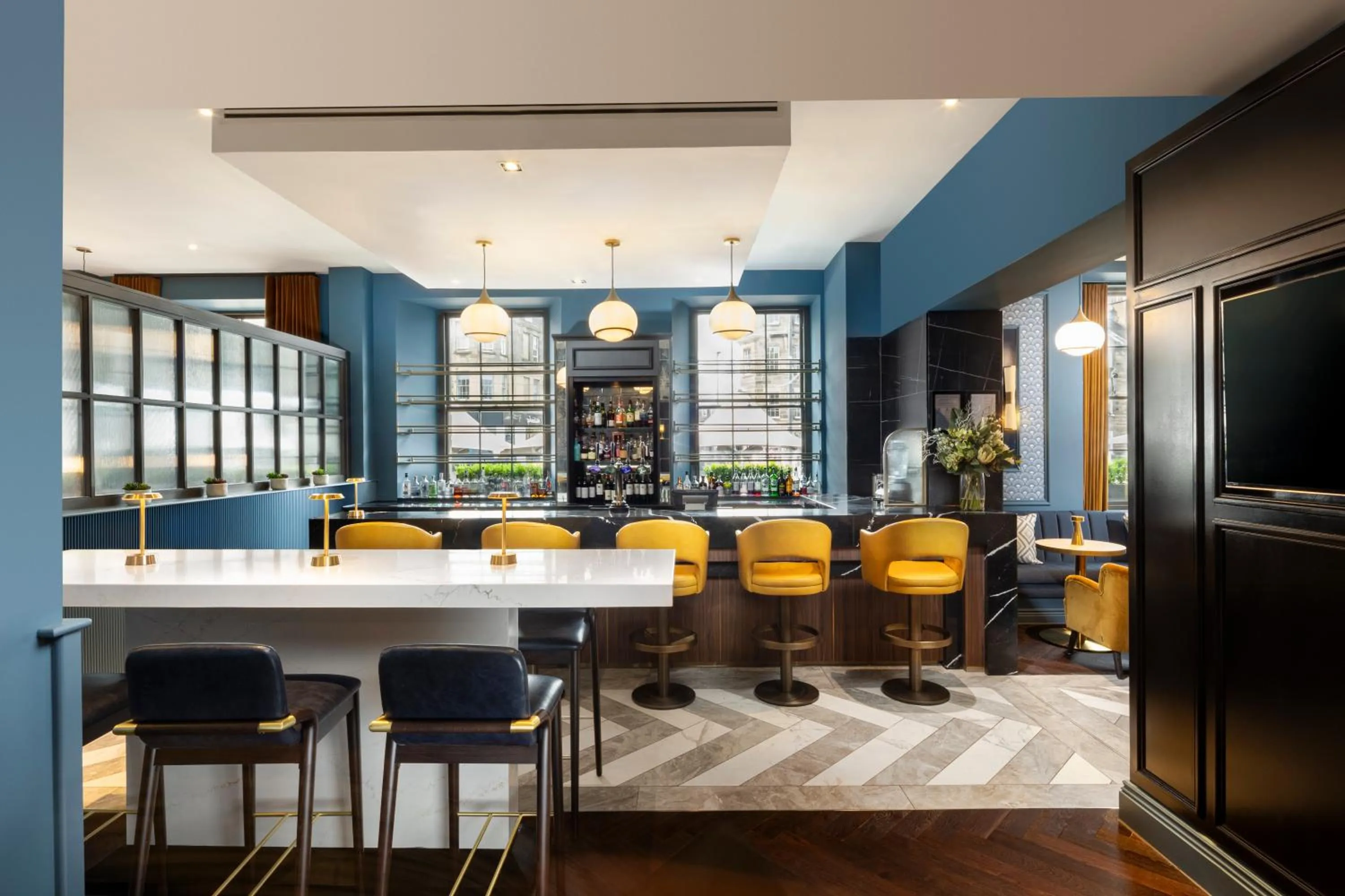 Restaurant/places to eat in Courtyard by Marriott Edinburgh