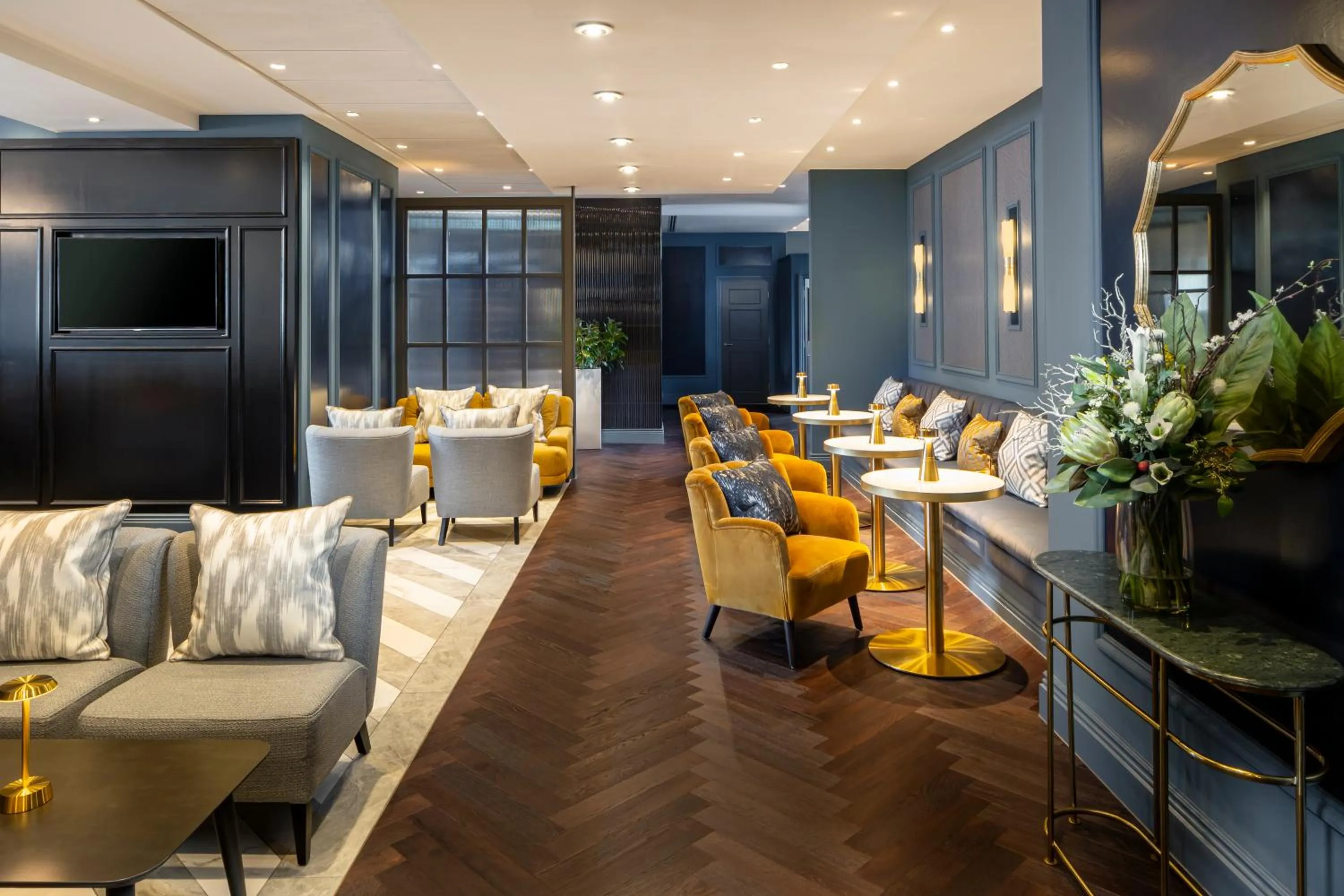 Restaurant/places to eat in Courtyard by Marriott Edinburgh