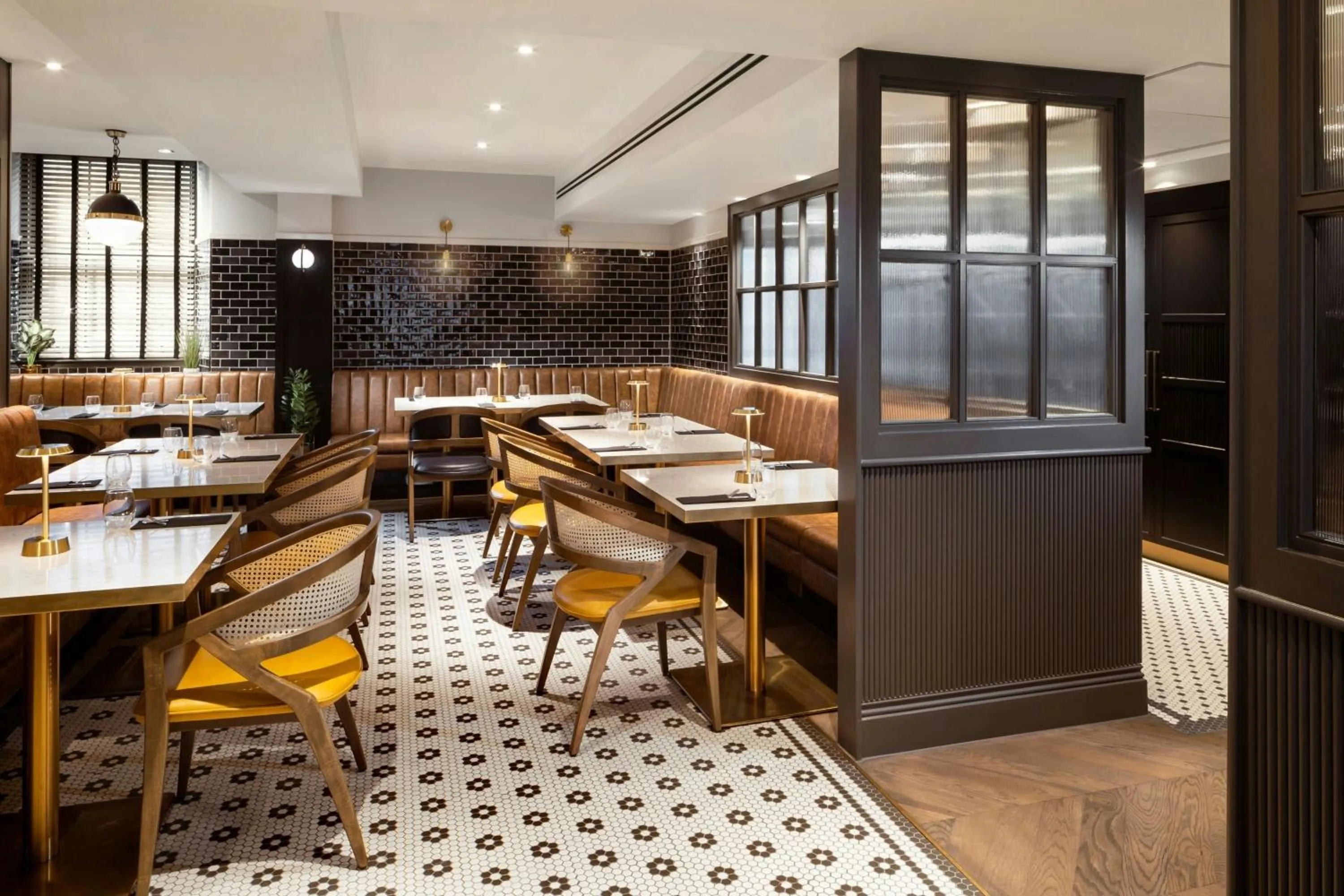 Restaurant/places to eat in Courtyard by Marriott Edinburgh