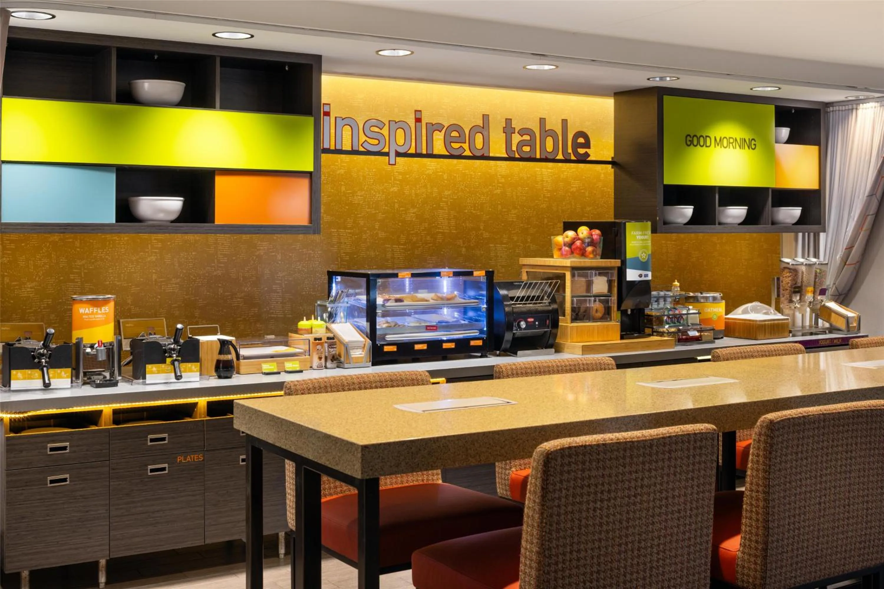 Breakfast in Home2 Suites by Hilton Roseville Minneapolis