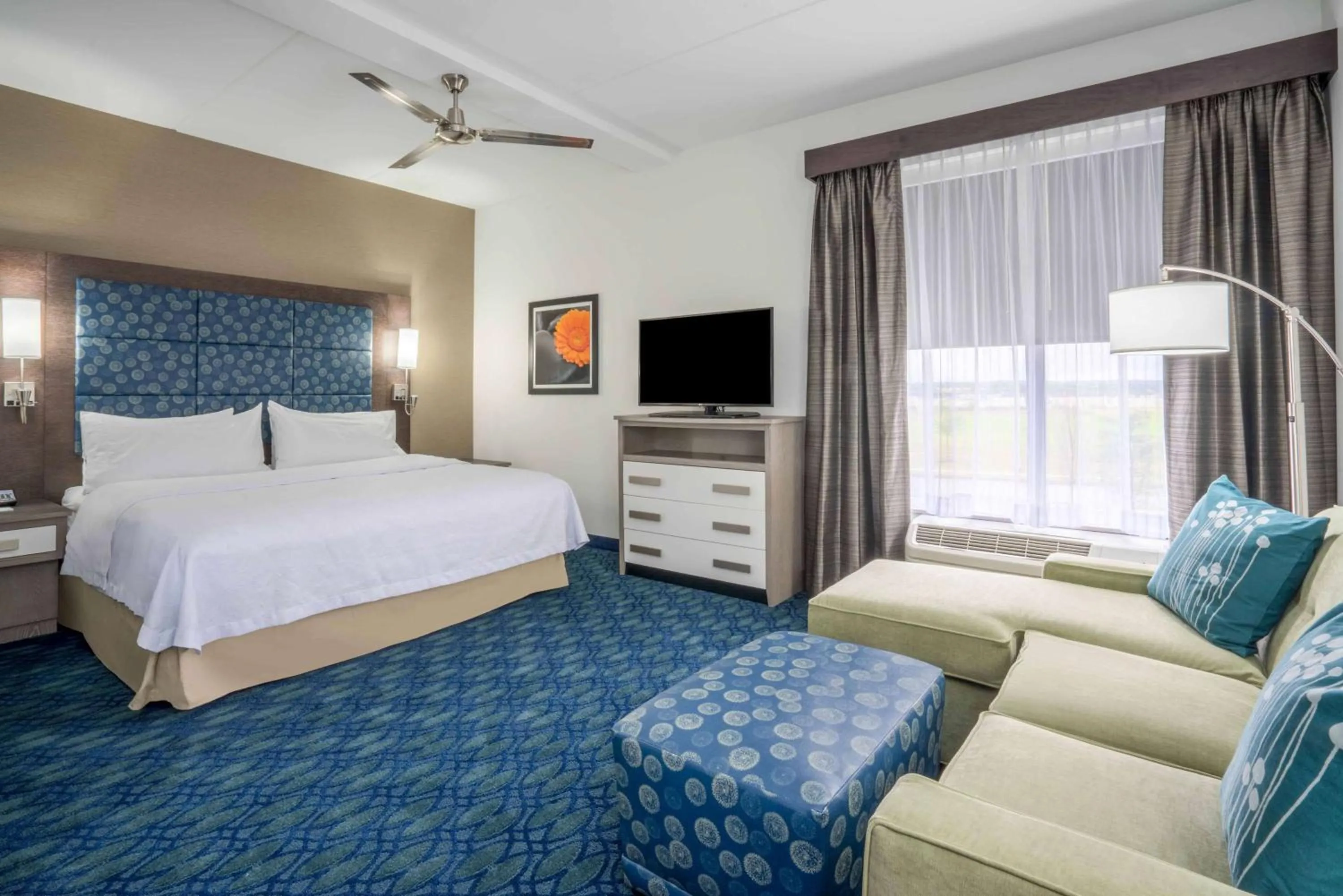 Bedroom, Bed in Homewood Suites by Hilton Philadelphia Plymouth Meeting