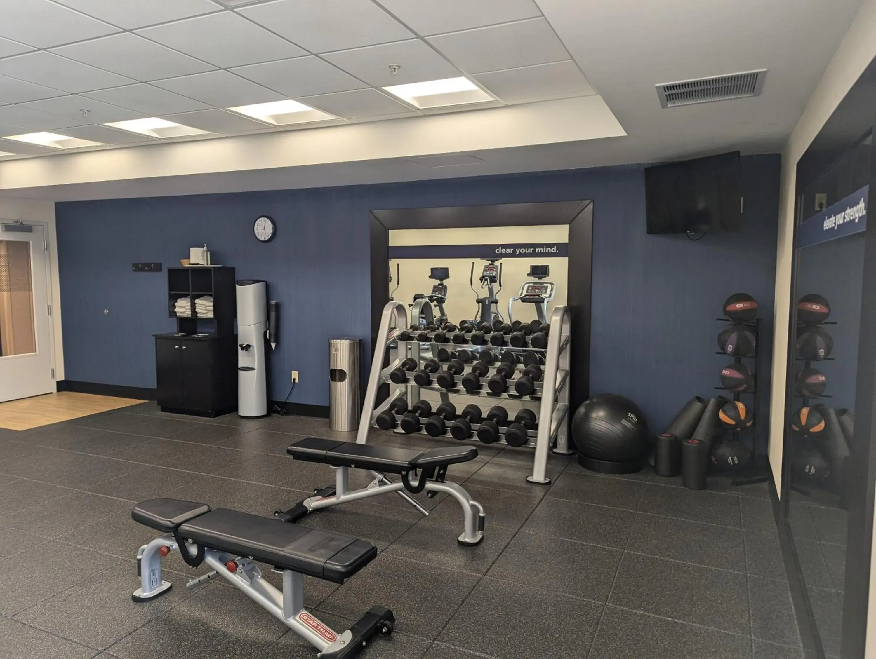 Fitness centre/facilities in Hampton Inn & Suites Cazenovia, NY Fitness centre/facilities in Hampton Inn & Suites Cazenovia, NY