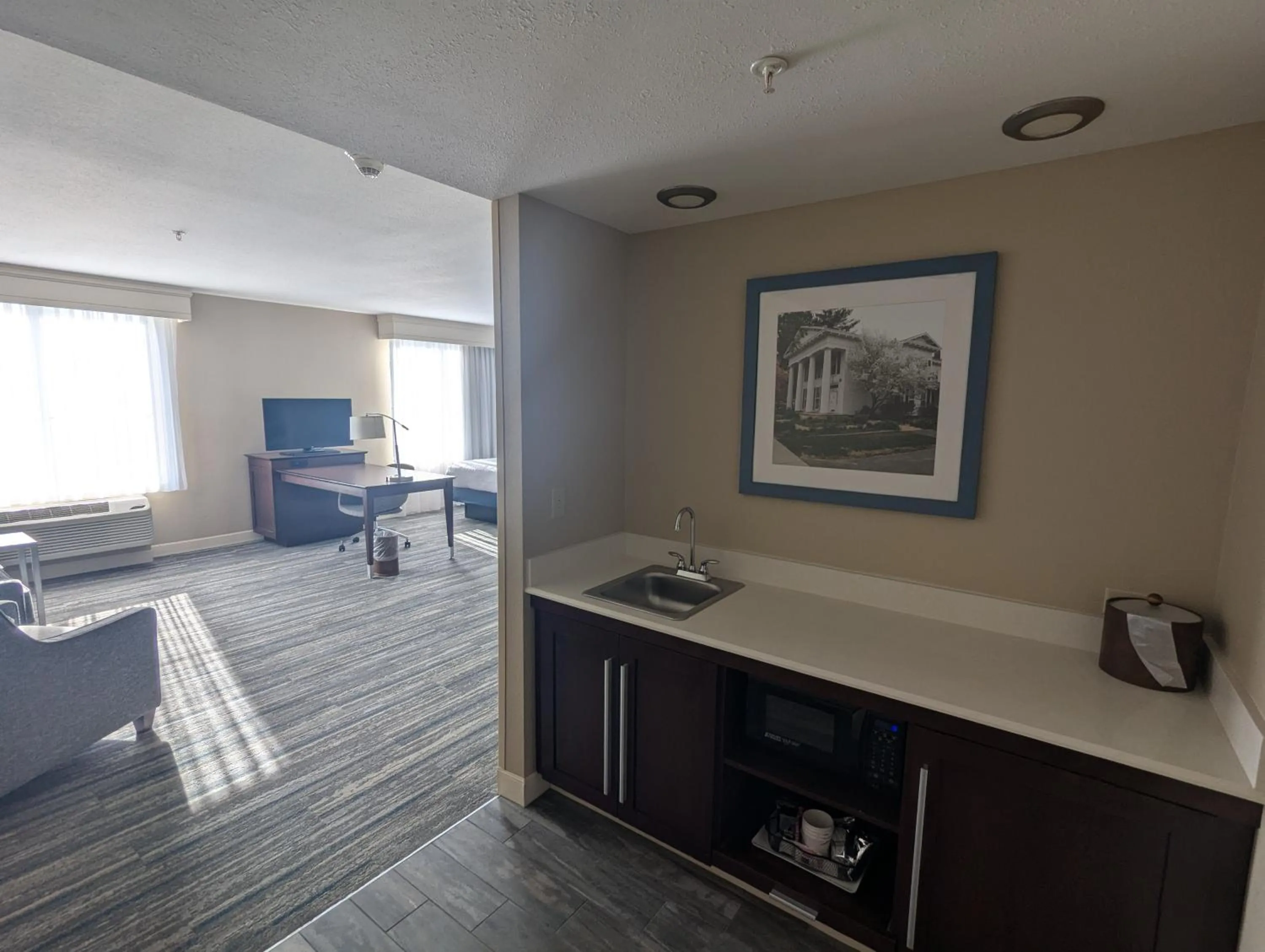 Kitchen or kitchenette in Hampton Inn & Suites Cazenovia, NY