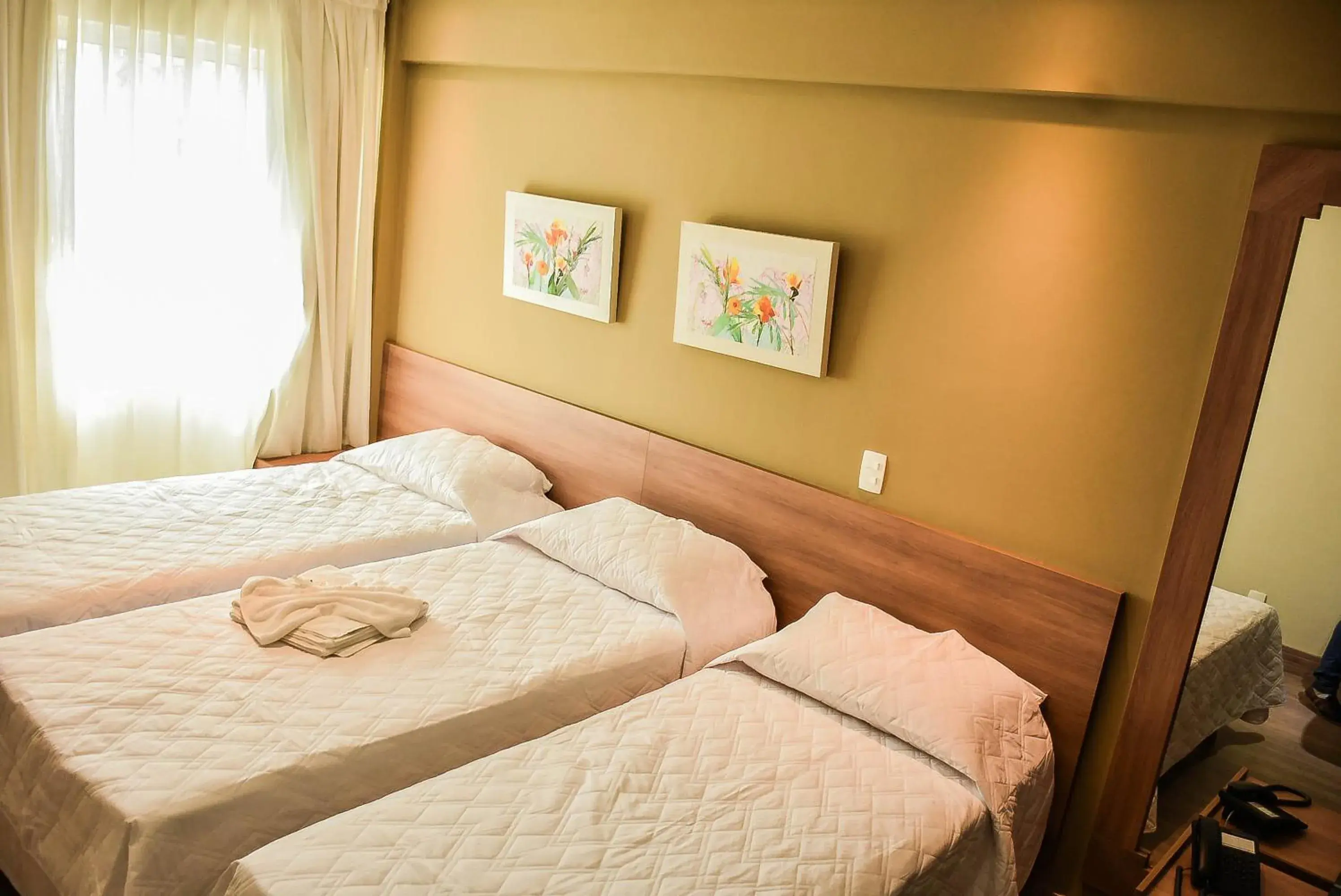 Bed in Mont Blanc Suites Duque de Caxias Bed in Mont Blanc Suites Duque de Caxias