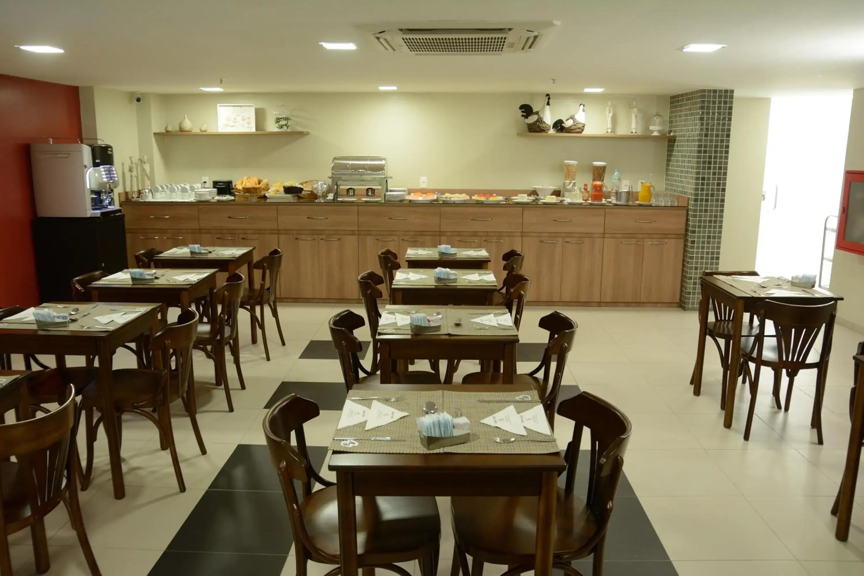 Restaurant/places to eat in Mont Blanc Suites Duque de Caxias Restaurant/places to eat in Mont Blanc Suites Duque de Caxias