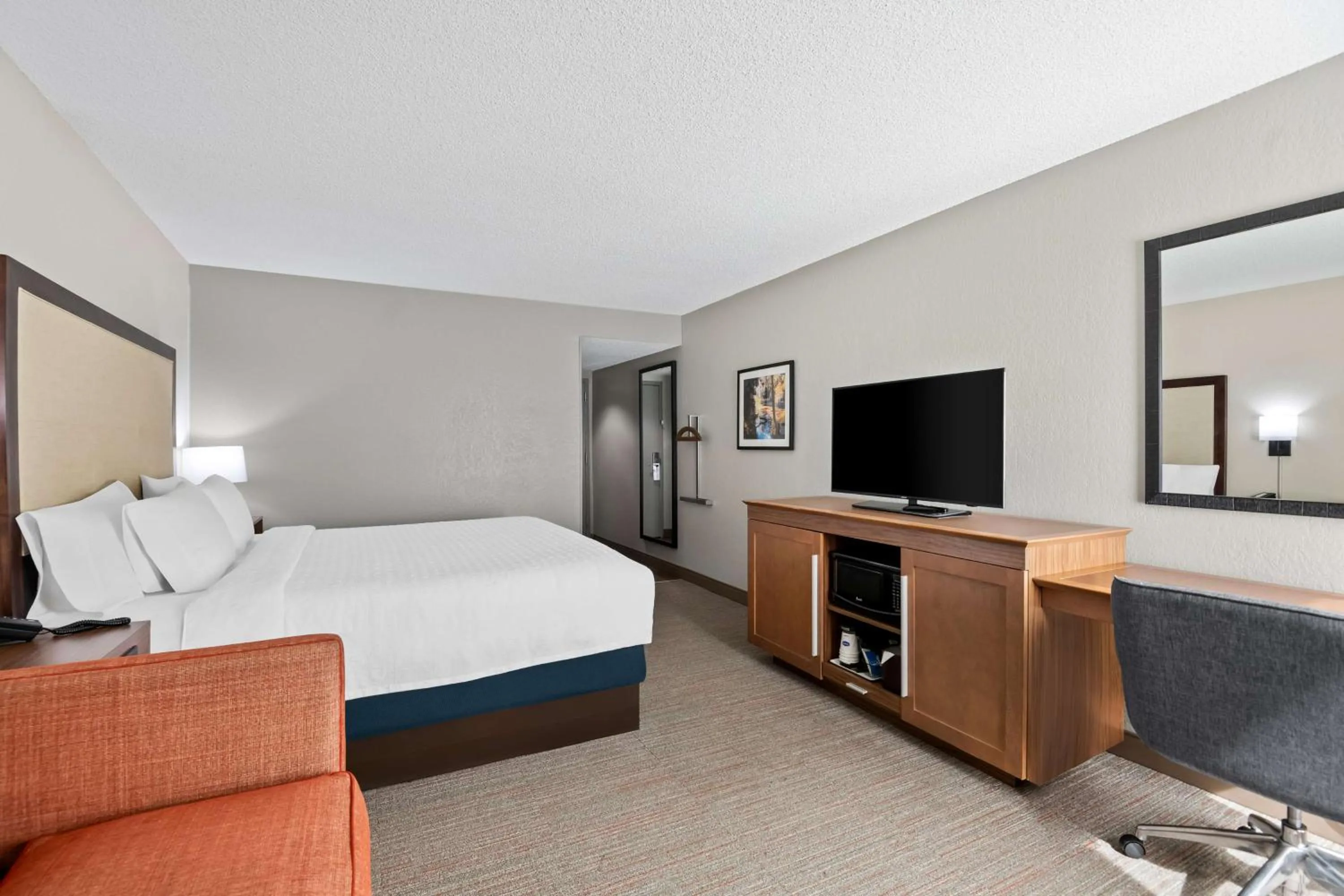 Bedroom, Bed in Hampton Inn Debary-Deltona