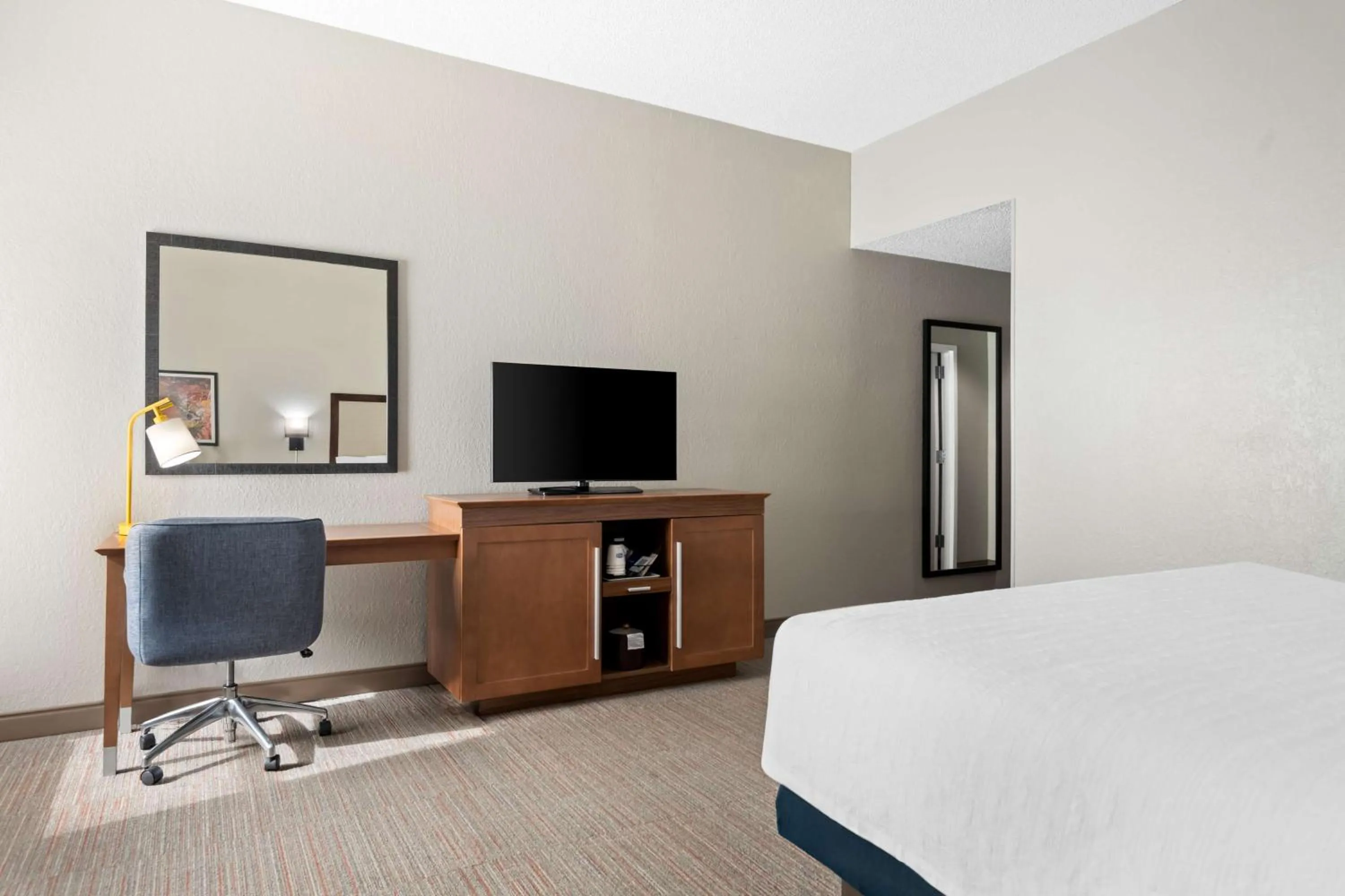 Bedroom, Bed in Hampton Inn Debary-Deltona