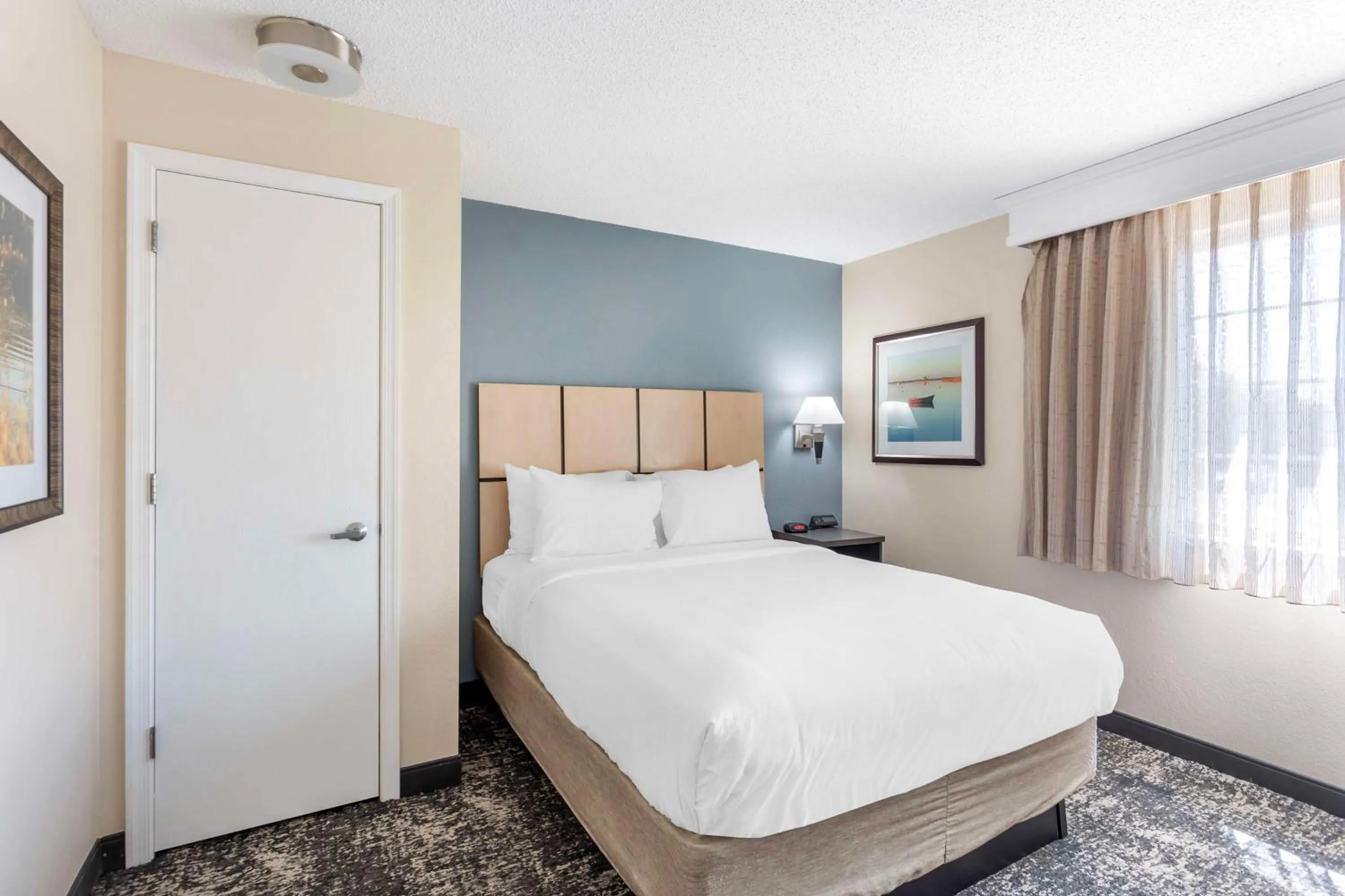 Bedroom, Bed in Executive Residency by Best Western Philadelphia-Willow Grove