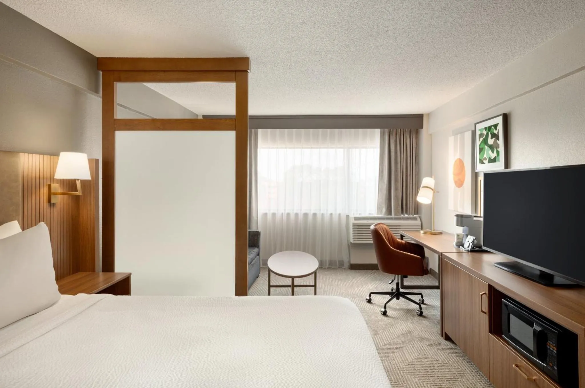 Photo of the whole room, Bed in Holiday Inn Virginia Beach - Norfolk by IHG