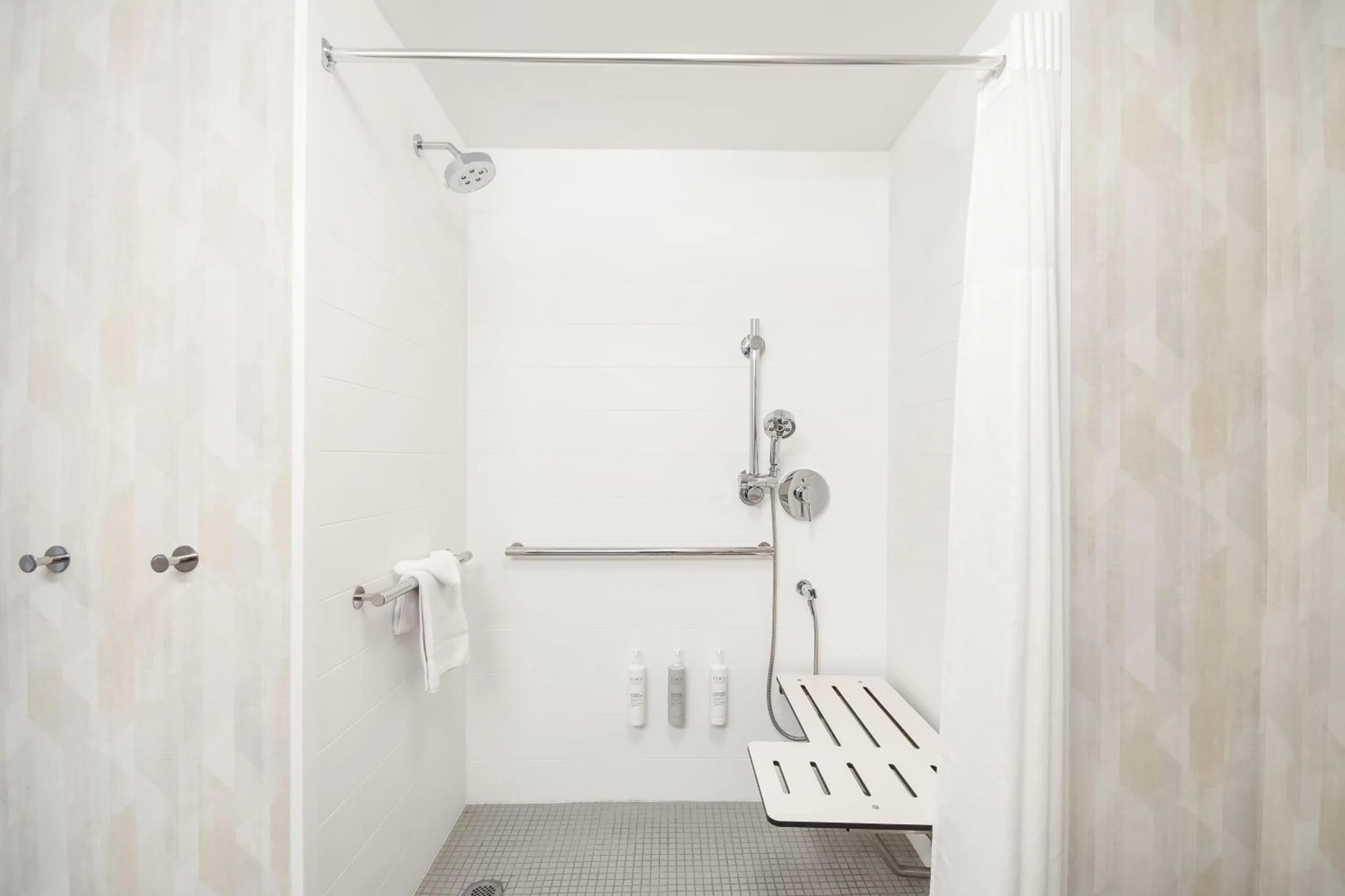 Bathroom in Hampton Inn Rutland/Killington